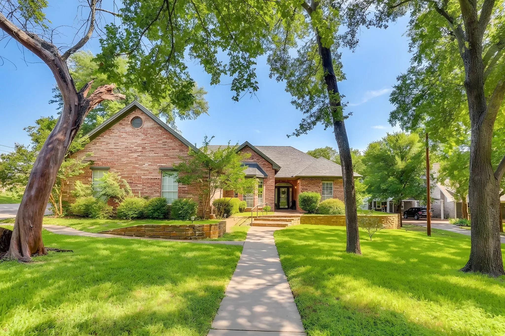 Single Family Residence For Sale in Parker County , 718 W Couts Street, Weatherford, Texas 76086, 3 Bedroom, 2 Bathroom, 2 Garage spaces, 1,928 Sqft, built in 1996, mls#21295983, Real Estate Agent in Weatherford, Homes For Sale in Parker county, Homes For Sale in Weatherford, Realtor in Weatherford Texas, Real Estate Brokerage Independent Realty Texas, Luminita Cordes Realtor