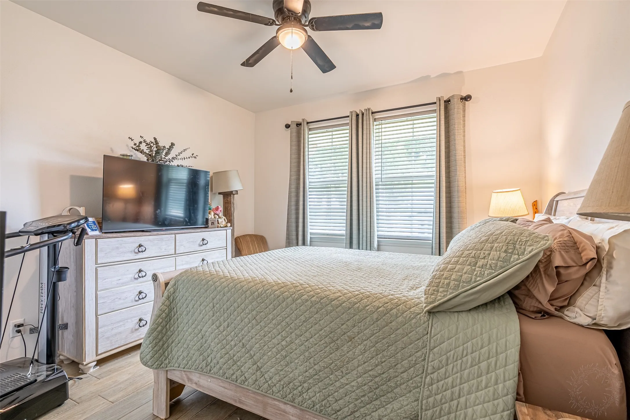 Single Family Residence For Sale in Hood County , 5900 S Lakeside Hills Court, Granbury, Texas 76048, 3 Bedroom, 2 Bathroom, 1 Garage spaces, 1,425 Sqft, built in 2024, mls#21295852, Real Estate Agent in Granbury, Homes For Sale in Hood county, Homes For Sale in Granbury, Realtor in Granbury Texas, Real Estate Brokerage Independent Realty Texas, Luminita Cordes Realtor