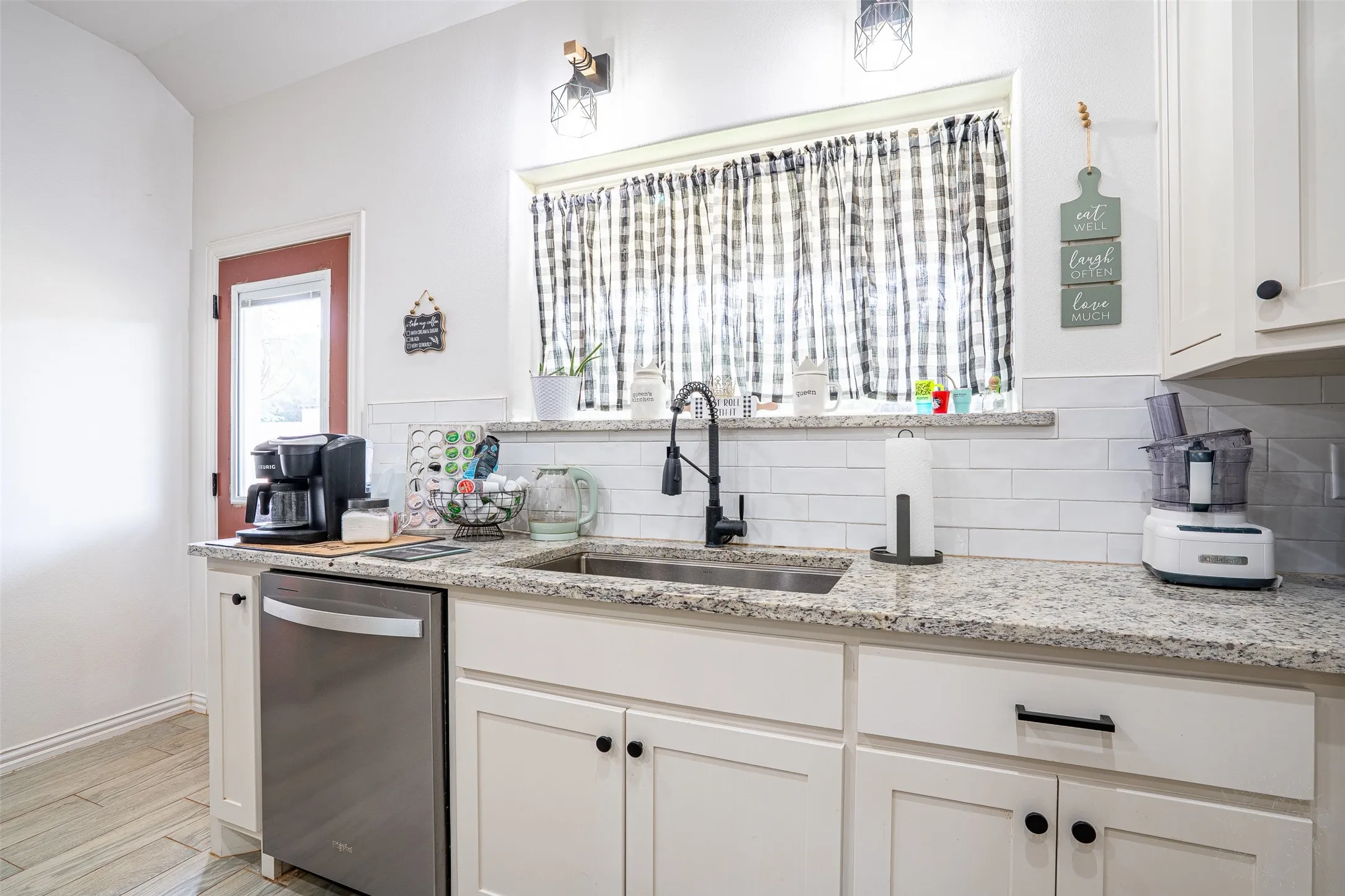 Single Family Residence For Sale in Hood County , 5900 S Lakeside Hills Court, Granbury, Texas 76048, 3 Bedroom, 2 Bathroom, 1 Garage spaces, 1,425 Sqft, built in 2024, mls#21295852, Real Estate Agent in Granbury, Homes For Sale in Hood county, Homes For Sale in Granbury, Realtor in Granbury Texas, Real Estate Brokerage Independent Realty Texas, Luminita Cordes Realtor