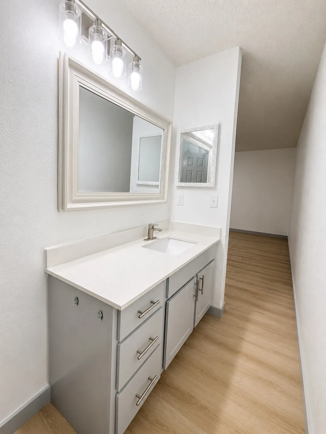 Duplex For Rent in Tarrant County , 4413 Menzer Road, Fort Worth, Texas 76103, 3 Bedrooms, 2 Bathrooms, 2 Garage spaces, 1,430 Sqft, built in 1978, Price $2,050, mls#21296044, Real Estate Agent in Fort Worth, Homes For Rent in Tarrant county, Homes For Rent in Fort Worth, Realtor in Fort Worth Texas, Real Estate Brokerage Independent Realty Texas, Luminita Cordes Realtor