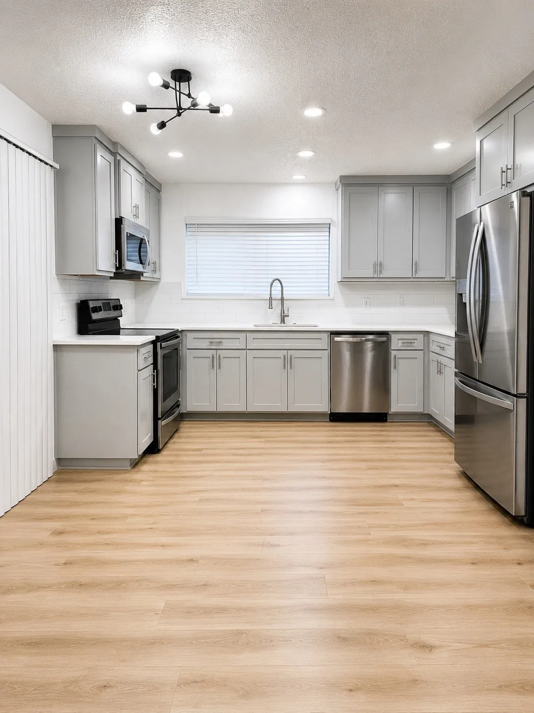 Duplex For Rent in Tarrant County , 4413 Menzer Road, Fort Worth, Texas 76103, 3 Bedrooms, 2 Bathrooms, 2 Garage spaces, 1,430 Sqft, built in 1978, Price $2,050, mls#21296044, Real Estate Agent in Fort Worth, Homes For Rent in Tarrant county, Homes For Rent in Fort Worth, Realtor in Fort Worth Texas, Real Estate Brokerage Independent Realty Texas, Luminita Cordes Realtor