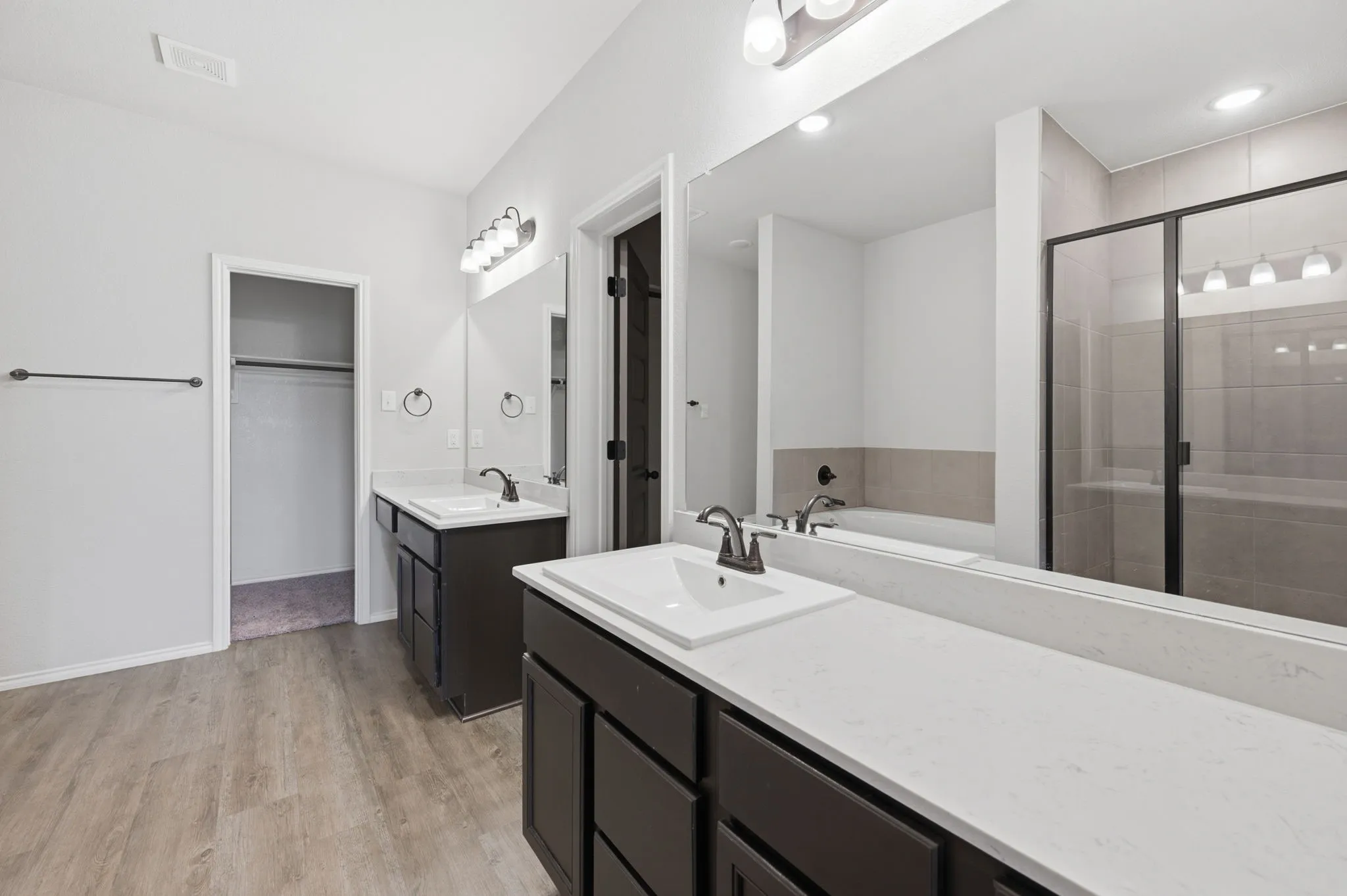 Single Family Residence For Sale in Kaufman County , 3111 Stonehaven, Heartland, Texas 75126, 4 Bedroom, 3 Bathroom, 2 Garage spaces, 2,386 Sqft, built in 2021, mls#21295199, Real Estate Agent in Heartland, Homes For Sale in Kaufman county, Homes For Sale in Heartland, Realtor in Heartland Texas, Real Estate Brokerage Independent Realty Texas, Luminita Cordes Realtor