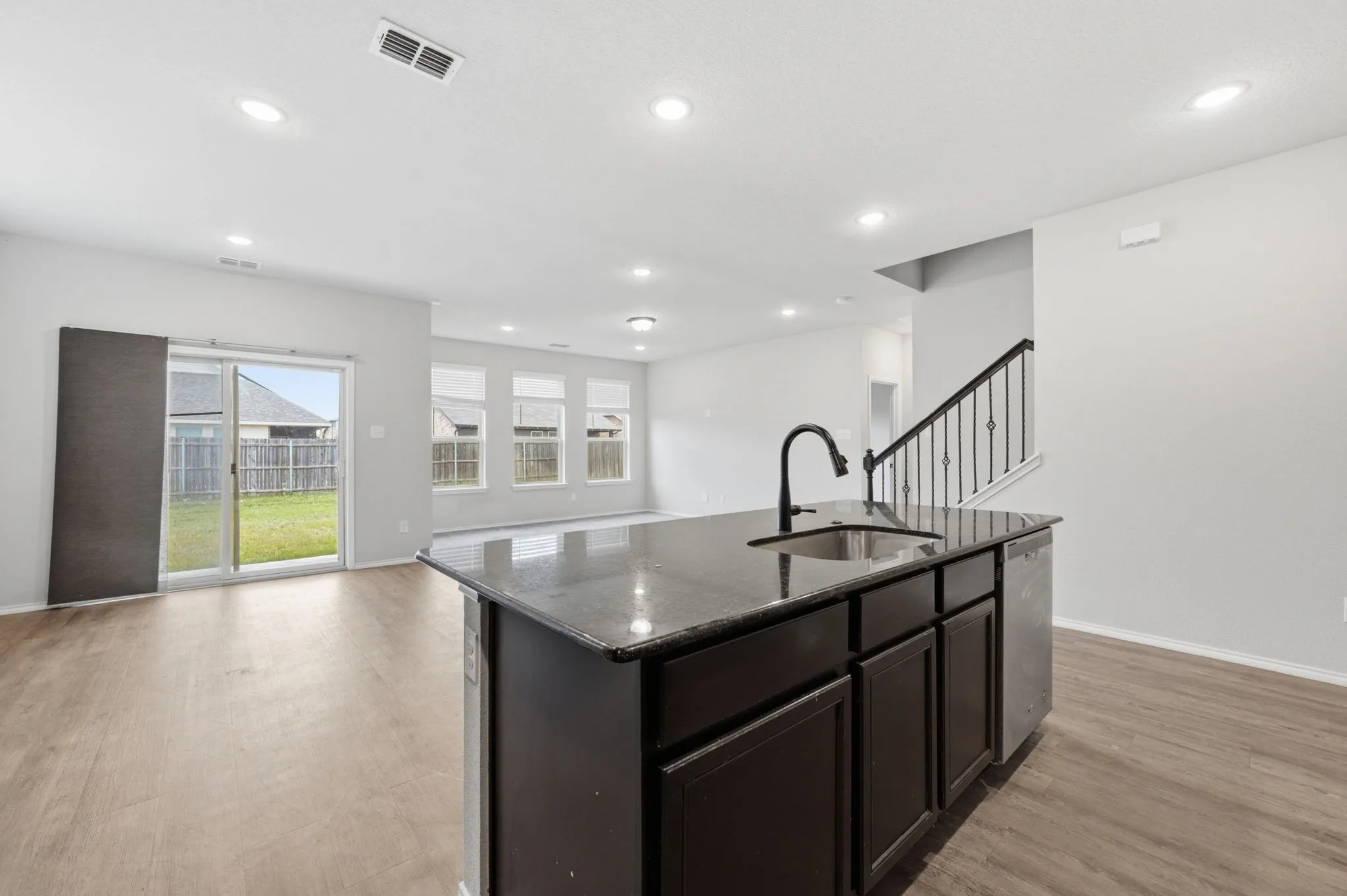 Single Family Residence For Sale in Kaufman County , 3111 Stonehaven, Heartland, Texas 75126, 4 Bedroom, 3 Bathroom, 2 Garage spaces, 2,386 Sqft, built in 2021, mls#21295199, Real Estate Agent in Heartland, Homes For Sale in Kaufman county, Homes For Sale in Heartland, Realtor in Heartland Texas, Real Estate Brokerage Independent Realty Texas, Luminita Cordes Realtor