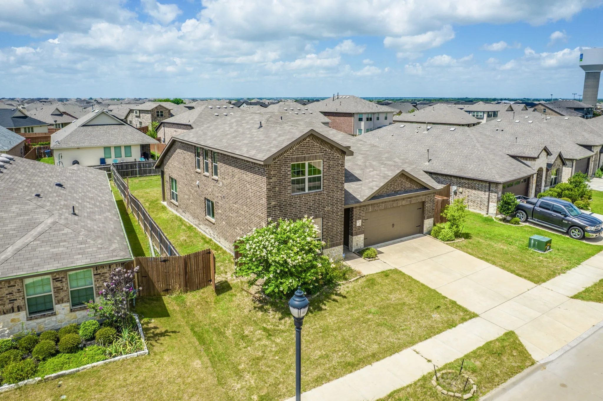 Single Family Residence For Sale in Kaufman County , 3111 Stonehaven, Heartland, Texas 75126, 4 Bedroom, 3 Bathroom, 2 Garage spaces, 2,386 Sqft, built in 2021, mls#21295199, Real Estate Agent in Heartland, Homes For Sale in Kaufman county, Homes For Sale in Heartland, Realtor in Heartland Texas, Real Estate Brokerage Independent Realty Texas, Luminita Cordes Realtor