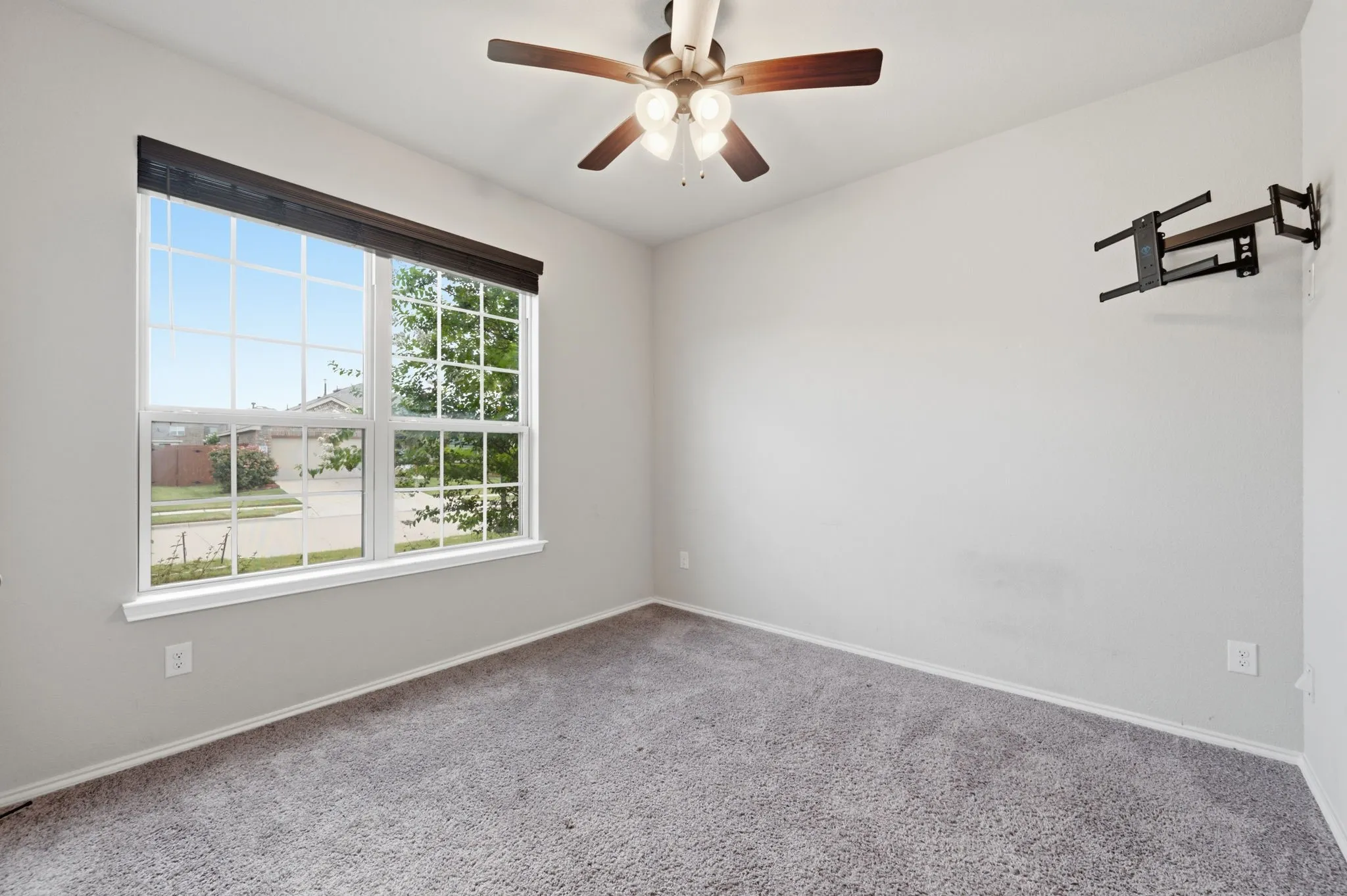 Single Family Residence For Sale in Kaufman County , 3111 Stonehaven, Heartland, Texas 75126, 4 Bedroom, 3 Bathroom, 2 Garage spaces, 2,386 Sqft, built in 2021, mls#21295199, Real Estate Agent in Heartland, Homes For Sale in Kaufman county, Homes For Sale in Heartland, Realtor in Heartland Texas, Real Estate Brokerage Independent Realty Texas, Luminita Cordes Realtor