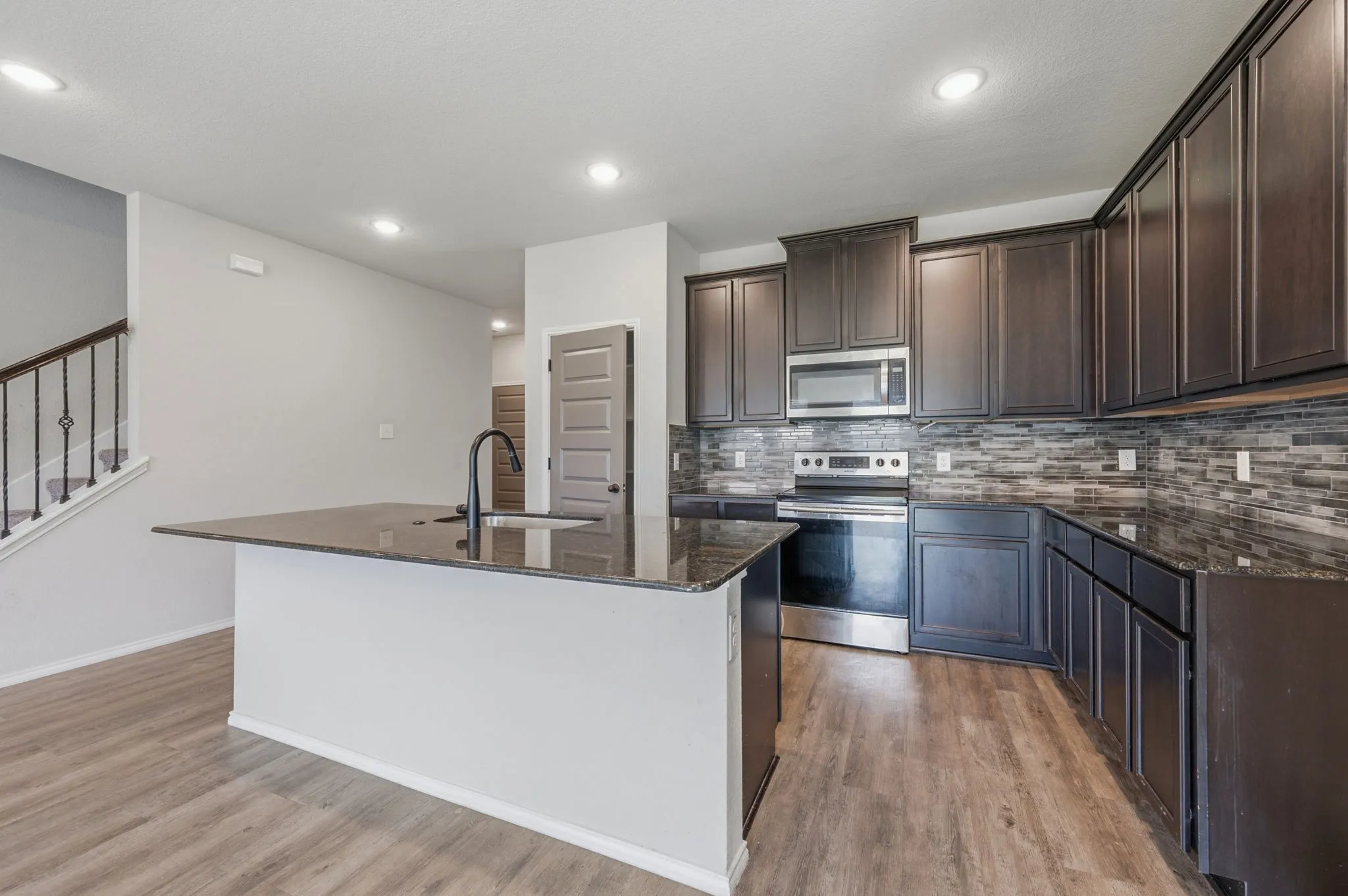 Single Family Residence For Sale in Kaufman County , 3111 Stonehaven, Heartland, Texas 75126, 4 Bedroom, 3 Bathroom, 2 Garage spaces, 2,386 Sqft, built in 2021, mls#21295199, Real Estate Agent in Heartland, Homes For Sale in Kaufman county, Homes For Sale in Heartland, Realtor in Heartland Texas, Real Estate Brokerage Independent Realty Texas, Luminita Cordes Realtor