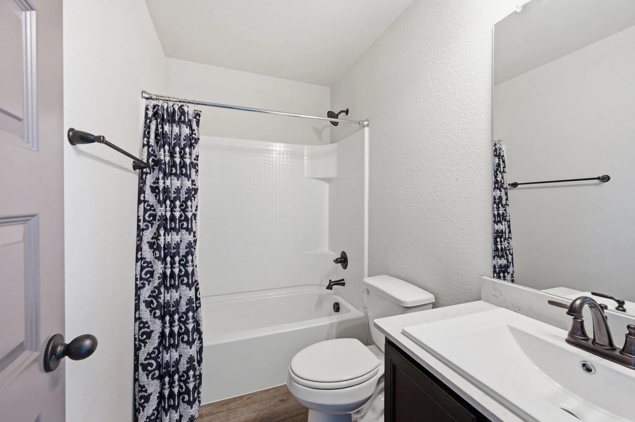 Single Family Residence For Sale in Kaufman County , 3111 Stonehaven, Heartland, Texas 75126, 4 Bedroom, 3 Bathroom, 2 Garage spaces, 2,386 Sqft, built in 2021, mls#21295199, Real Estate Agent in Heartland, Homes For Sale in Kaufman county, Homes For Sale in Heartland, Realtor in Heartland Texas, Real Estate Brokerage Independent Realty Texas, Luminita Cordes Realtor