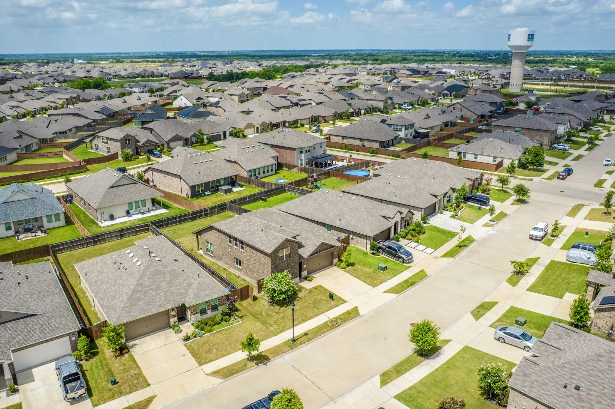 Single Family Residence For Sale in Kaufman County , 3111 Stonehaven, Heartland, Texas 75126, 4 Bedroom, 3 Bathroom, 2 Garage spaces, 2,386 Sqft, built in 2021, mls#21295199, Real Estate Agent in Heartland, Homes For Sale in Kaufman county, Homes For Sale in Heartland, Realtor in Heartland Texas, Real Estate Brokerage Independent Realty Texas, Luminita Cordes Realtor