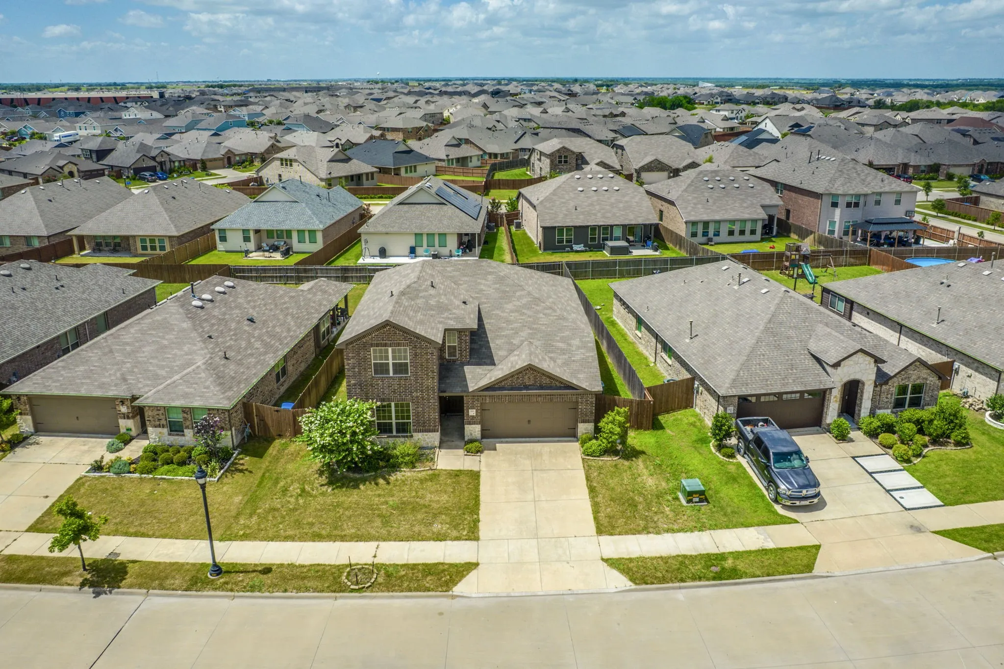 Single Family Residence For Sale in Kaufman County , 3111 Stonehaven, Heartland, Texas 75126, 4 Bedroom, 3 Bathroom, 2 Garage spaces, 2,386 Sqft, built in 2021, mls#21295199, Real Estate Agent in Heartland, Homes For Sale in Kaufman county, Homes For Sale in Heartland, Realtor in Heartland Texas, Real Estate Brokerage Independent Realty Texas, Luminita Cordes Realtor