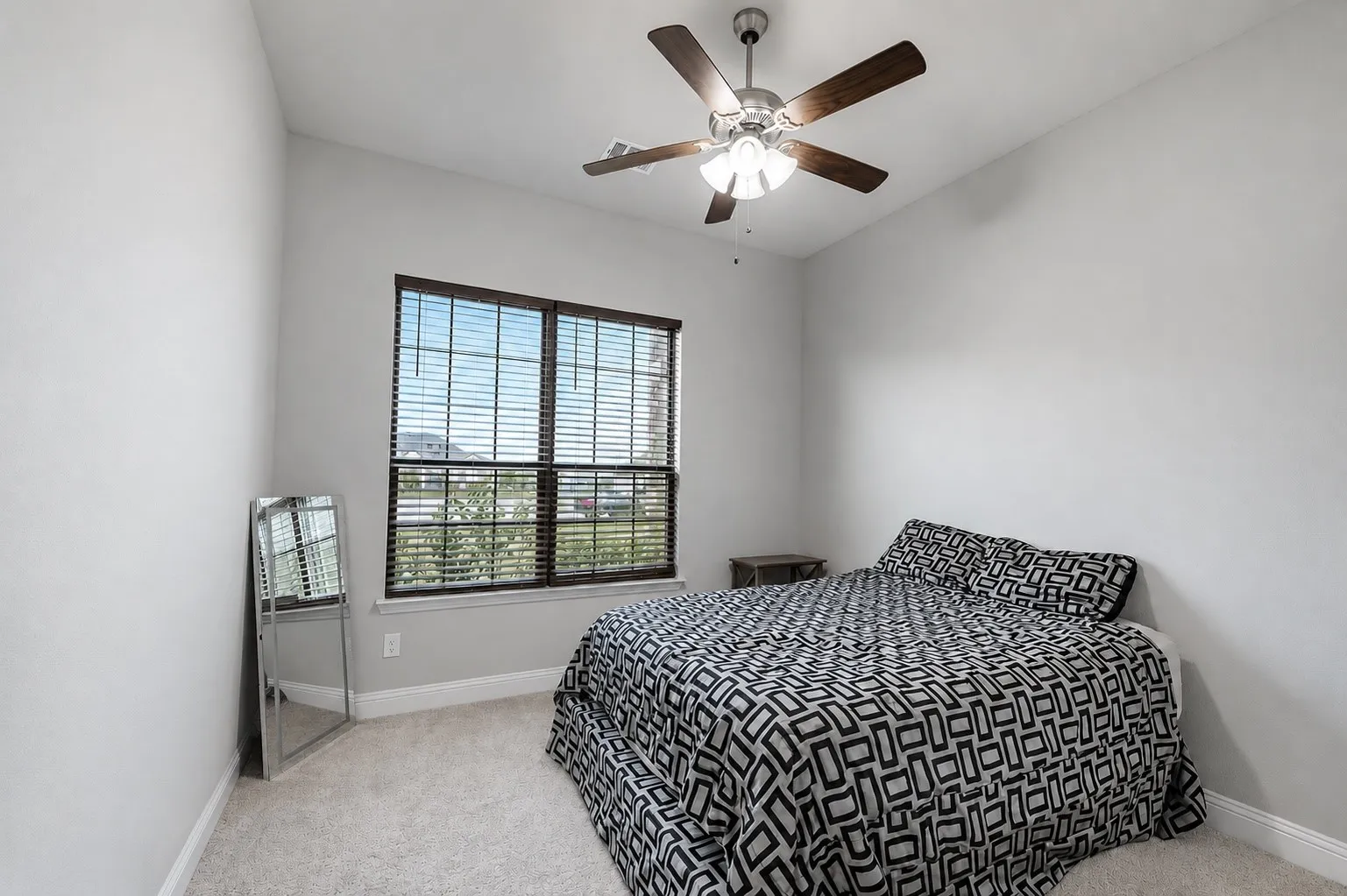 Single Family Residence For Sale in Hunt County , 8110 Honeywell, Greenville, Texas 75402, 5 Bedroom, 2 Bathroom, 2 Garage spaces, 2,355 Sqft, built in 2024, mls#21296069, Real Estate Agent in Greenville, Homes For Sale in Hunt county, Homes For Sale in Greenville, Realtor in Greenville Texas, Real Estate Brokerage Independent Realty Texas, Luminita Cordes Realtor