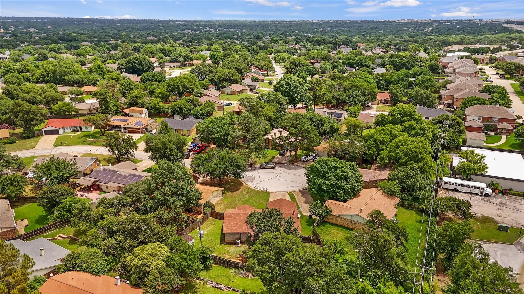 Single Family Residence For Sale in Tarrant County , 4212 Selina Court, Arlington, Texas 76016, 3 Bedroom, 2 Bathroom, 2 Garage spaces, 1,511 Sqft, built in 1979, mls#21294770, Real Estate Agent in Arlington, Homes For Sale in Tarrant county, Homes For Sale in Arlington, Realtor in Arlington Texas, Real Estate Brokerage Independent Realty Texas, Luminita Cordes Realtor