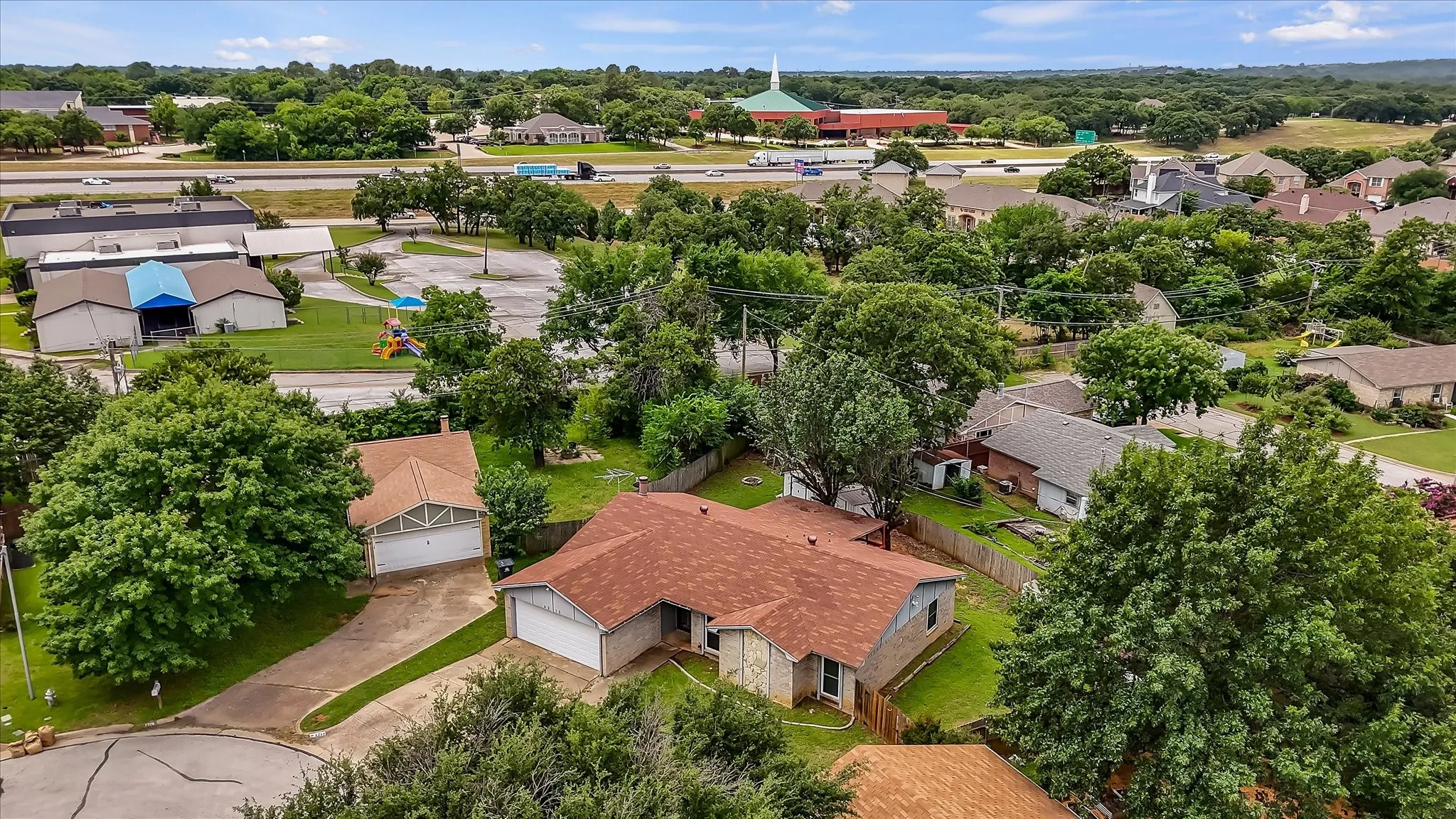 Single Family Residence For Sale in Tarrant County , 4212 Selina Court, Arlington, Texas 76016, 3 Bedroom, 2 Bathroom, 2 Garage spaces, 1,511 Sqft, built in 1979, mls#21294770, Real Estate Agent in Arlington, Homes For Sale in Tarrant county, Homes For Sale in Arlington, Realtor in Arlington Texas, Real Estate Brokerage Independent Realty Texas, Luminita Cordes Realtor