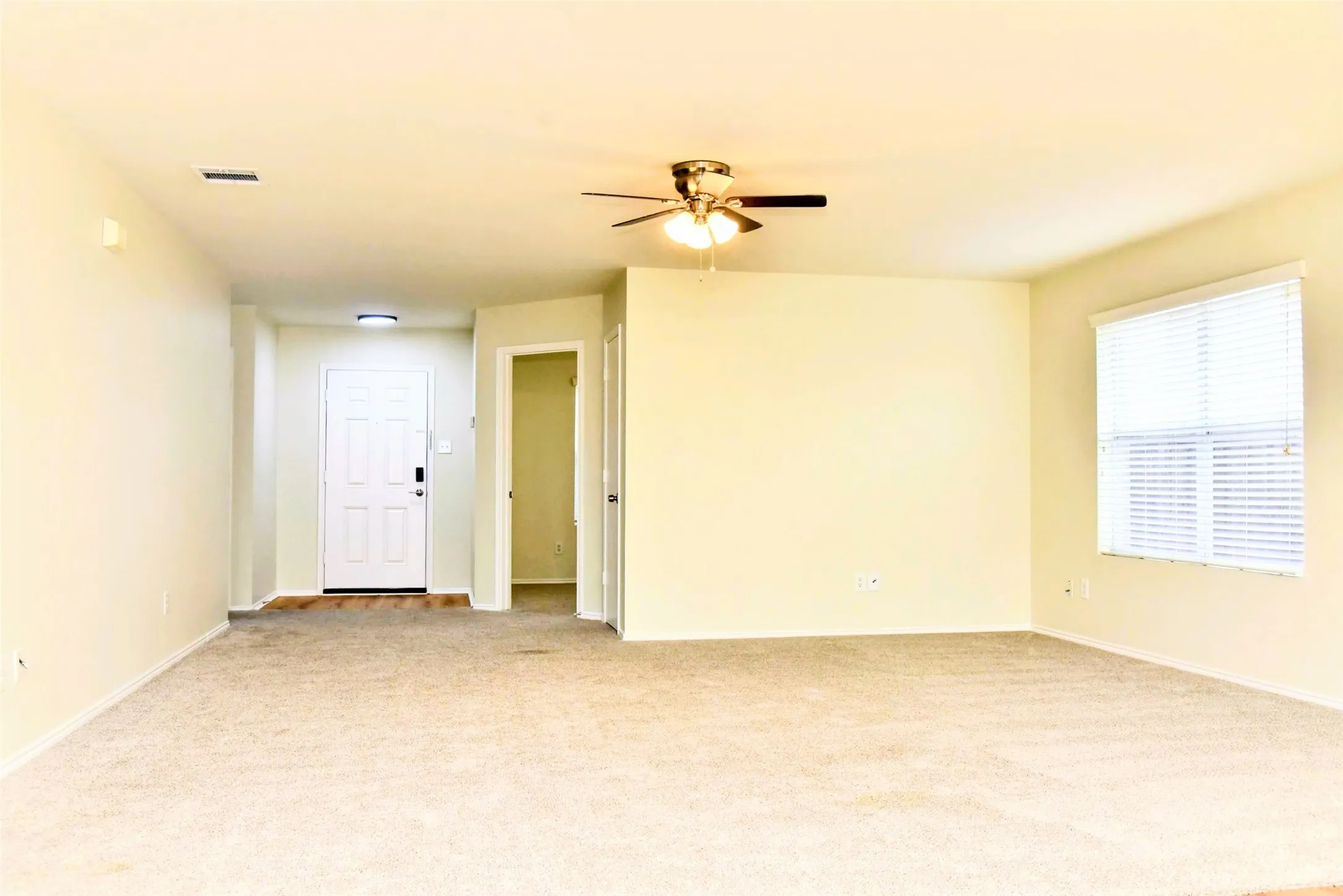 Single Family Residence For Sale in Tarrant County , 5760 Mountain Stream Trail, Fort Worth, Texas 76244, 3 Bedrooms, 2 Bathrooms, 2 Garage spaces, 1,640 Sqft, built in 2009, Price $299,999, mls#21282176, Real Estate Agent in Fort Worth, Homes For Sale in Tarrant county, Homes For Sale in Fort Worth, Realtor in Fort Worth Texas, Real Estate Brokerage Independent Realty Texas, Luminita Cordes Realtor