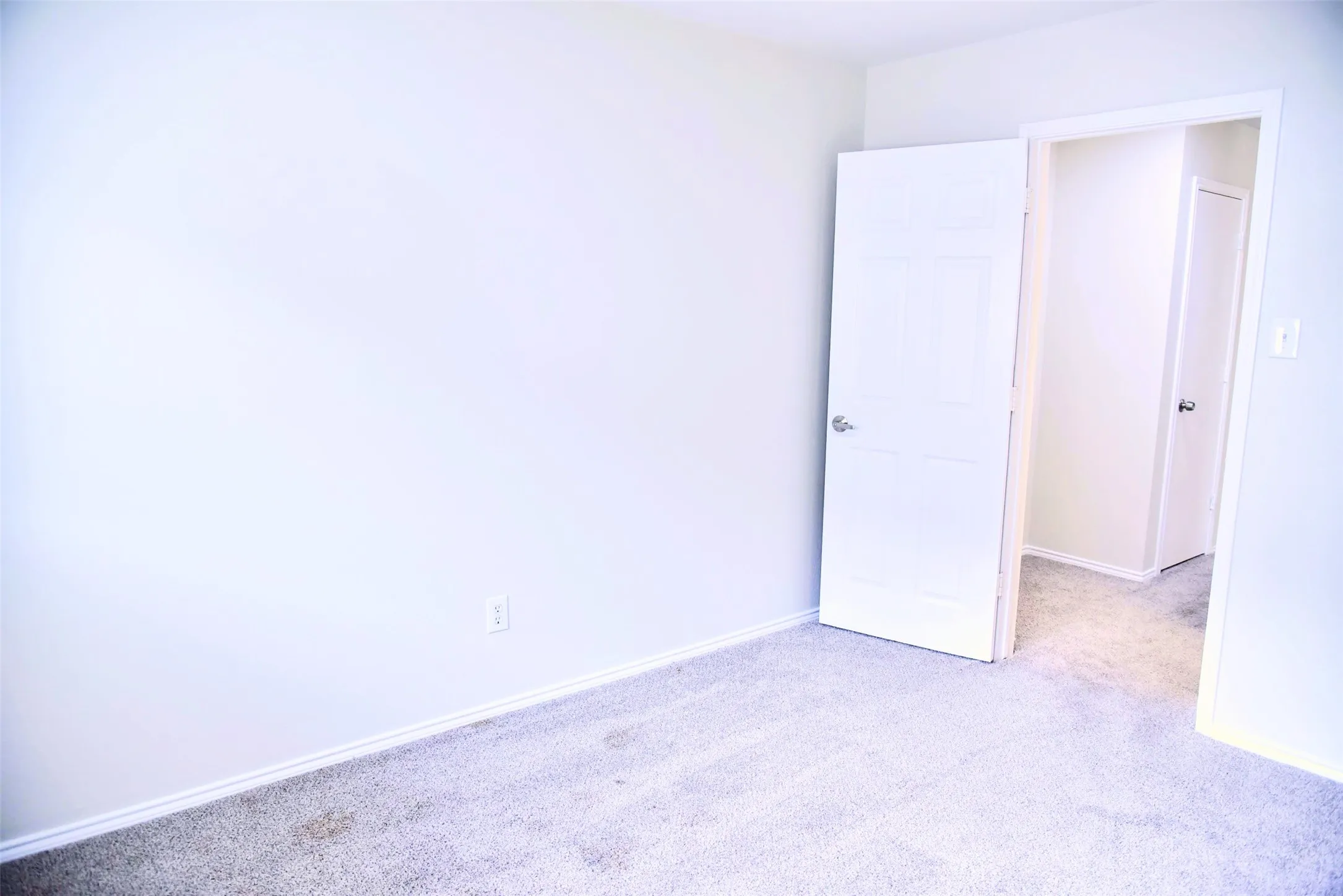 Single Family Residence For Sale in Tarrant County , 5760 Mountain Stream Trail, Fort Worth, Texas 76244, 3 Bedrooms, 2 Bathrooms, 2 Garage spaces, 1,640 Sqft, built in 2009, Price $299,999, mls#21282176, Real Estate Agent in Fort Worth, Homes For Sale in Tarrant county, Homes For Sale in Fort Worth, Realtor in Fort Worth Texas, Real Estate Brokerage Independent Realty Texas, Luminita Cordes Realtor
