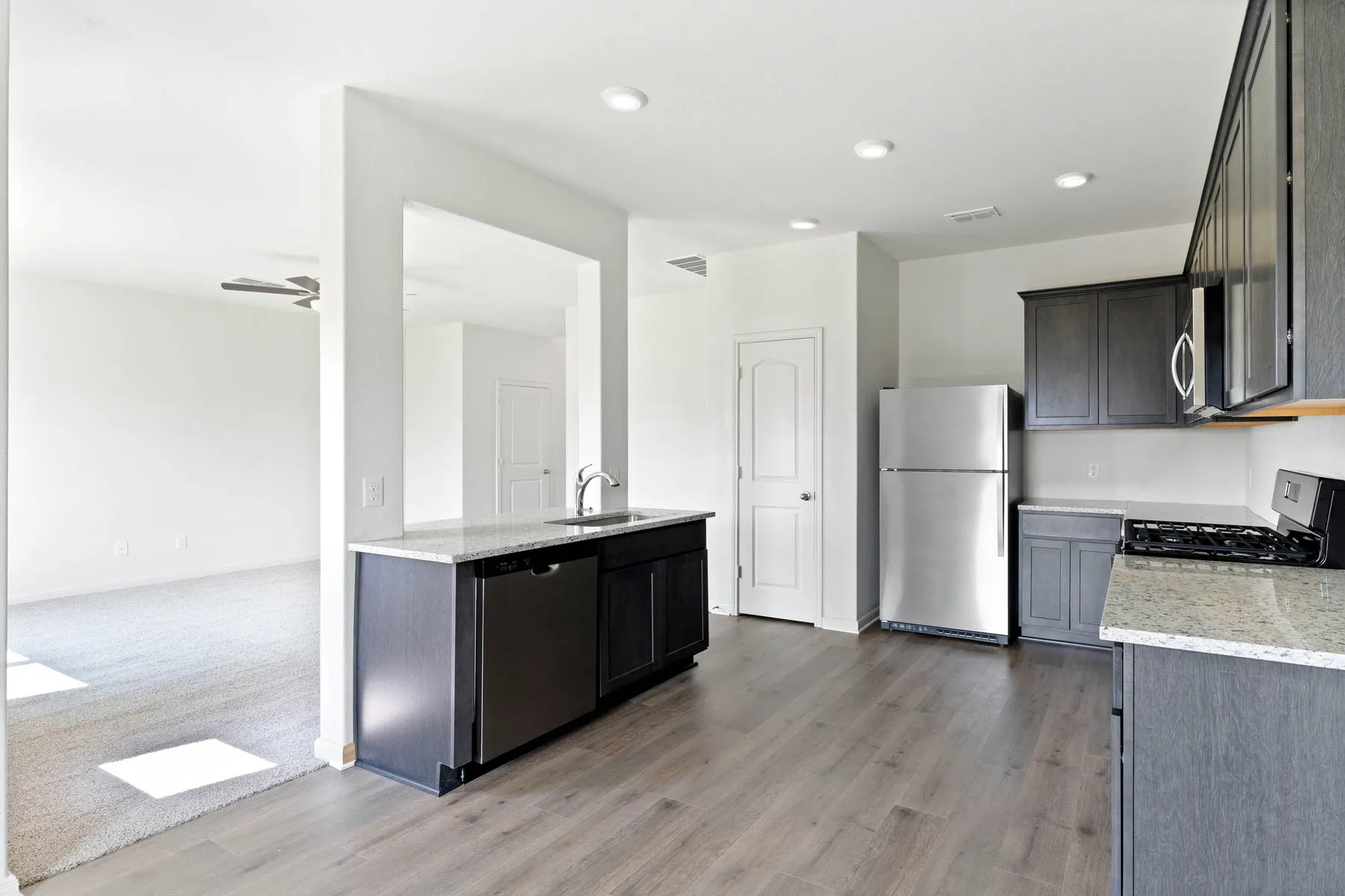Single Family Residence For Rent in Denton County , 8413 Silverbow Drive, Ponder, Texas 76259, 3 Bedroom, 3 Bathroom, 2 Garage spaces, 1,562 Sqft, built in 2024, mls#21296098, Real Estate Agent in Ponder, Homes For Rent in Denton county, Homes For Rent in Ponder, Realtor in Ponder Texas, Real Estate Brokerage Independent Realty Texas, Luminita Cordes Realtor