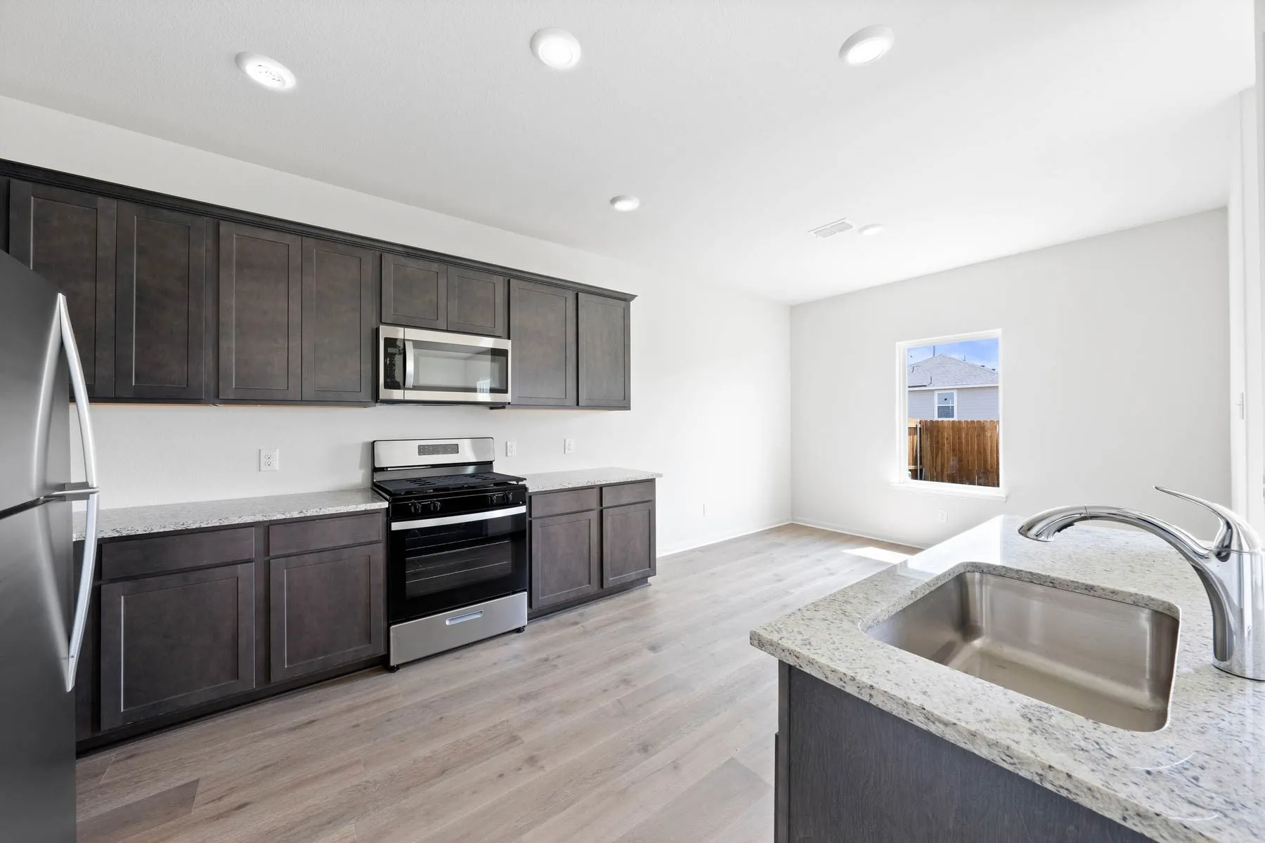 Single Family Residence For Rent in Denton County , 8413 Silverbow Drive, Ponder, Texas 76259, 3 Bedroom, 3 Bathroom, 2 Garage spaces, 1,562 Sqft, built in 2024, mls#21296098, Real Estate Agent in Ponder, Homes For Rent in Denton county, Homes For Rent in Ponder, Realtor in Ponder Texas, Real Estate Brokerage Independent Realty Texas, Luminita Cordes Realtor