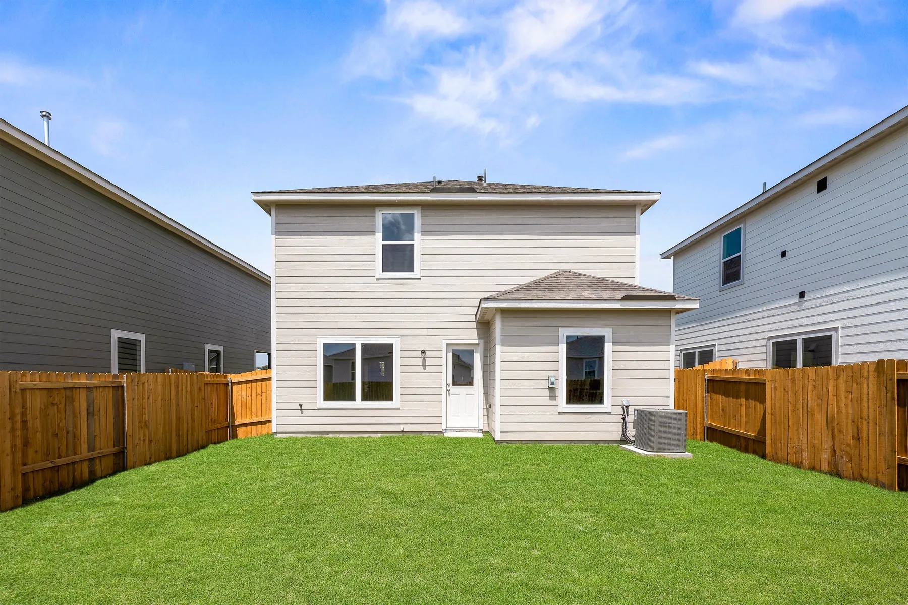 Single Family Residence For Rent in Denton County , 8413 Silverbow Drive, Ponder, Texas 76259, 3 Bedroom, 3 Bathroom, 2 Garage spaces, 1,562 Sqft, built in 2024, mls#21296098, Real Estate Agent in Ponder, Homes For Rent in Denton county, Homes For Rent in Ponder, Realtor in Ponder Texas, Real Estate Brokerage Independent Realty Texas, Luminita Cordes Realtor