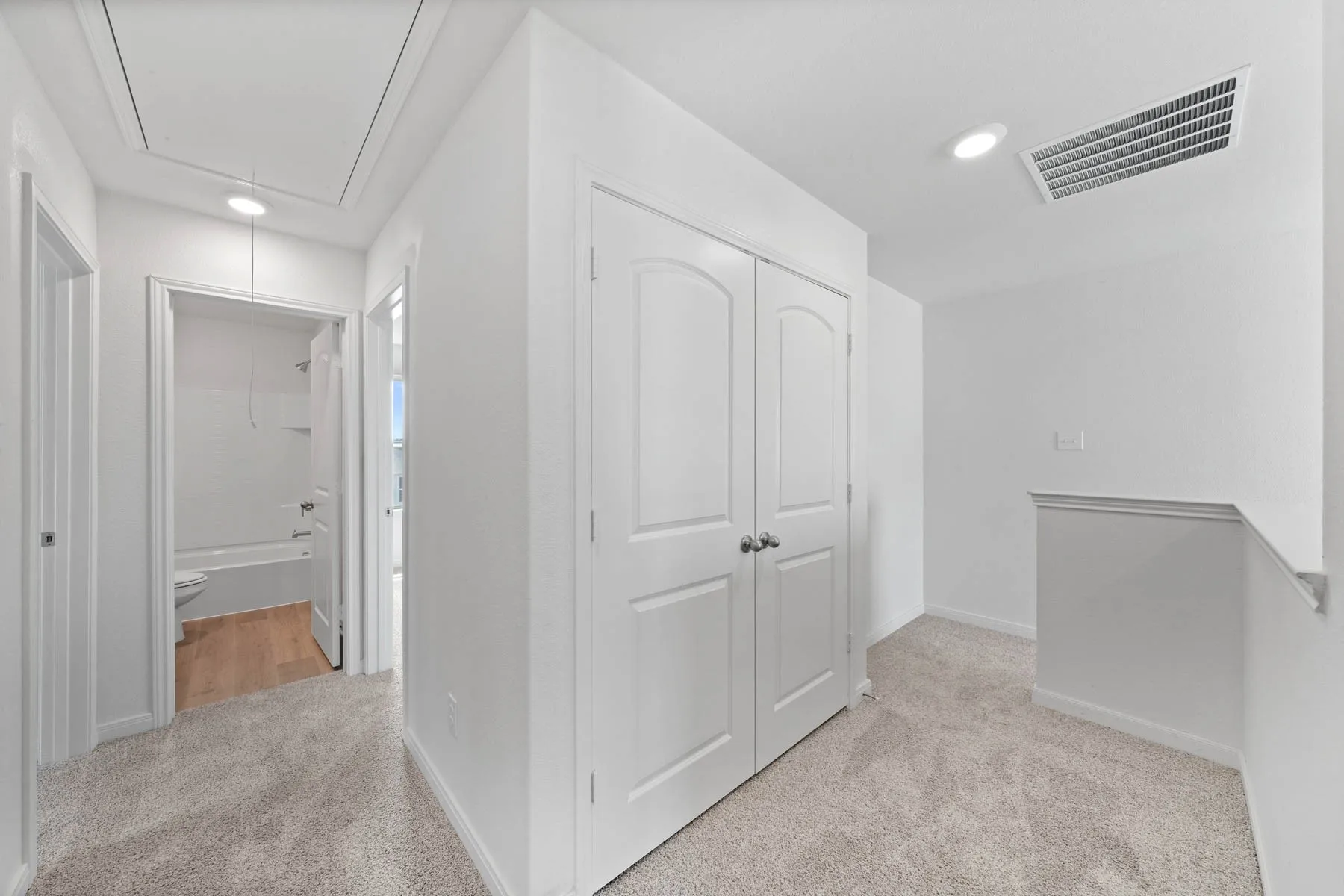 Single Family Residence For Rent in Denton County , 8413 Silverbow Drive, Ponder, Texas 76259, 3 Bedroom, 3 Bathroom, 2 Garage spaces, 1,562 Sqft, built in 2024, mls#21296098, Real Estate Agent in Ponder, Homes For Rent in Denton county, Homes For Rent in Ponder, Realtor in Ponder Texas, Real Estate Brokerage Independent Realty Texas, Luminita Cordes Realtor