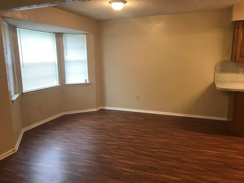 Single Family Residence For Rent in Dallas County , 721 Lindenwood Drive, Lancaster, Texas 75134, 3 Bedroom, 2 Bathroom, 2 Garage spaces, 1,606 Sqft, built in 1976, mls#21296129, Real Estate Agent in Lancaster, Homes For Rent in Dallas county, Homes For Rent in Lancaster, Realtor in Lancaster Texas, Real Estate Brokerage Independent Realty Texas, Luminita Cordes Realtor