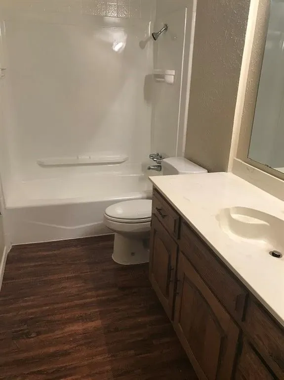 Single Family Residence For Rent in Dallas County , 721 Lindenwood Drive, Lancaster, Texas 75134, 3 Bedroom, 2 Bathroom, 2 Garage spaces, 1,606 Sqft, built in 1976, mls#21296129, Real Estate Agent in Lancaster, Homes For Rent in Dallas county, Homes For Rent in Lancaster, Realtor in Lancaster Texas, Real Estate Brokerage Independent Realty Texas, Luminita Cordes Realtor