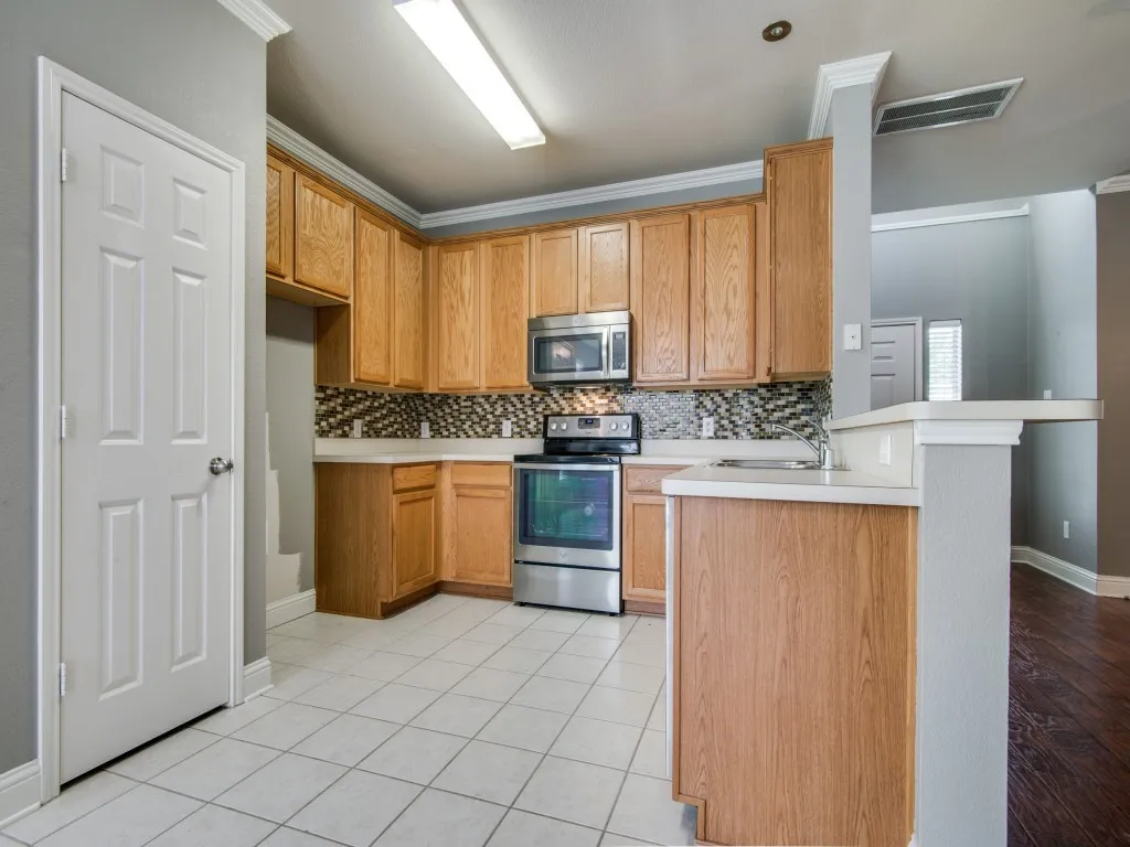 Single Family Residence For Sale in Denton County , 10120 Cherry Hill Lane, Providence Village, Texas 76227, 3 Bedroom, 3 Bathroom, 2 Garage spaces, 1,912 Sqft, built in 2005, Price $245,000, mls#21296152, Real Estate Agent in Providence Village, Homes For Sale in Denton county, Homes For Sale in Providence Village, Realtor in Providence Village Texas, Real Estate Brokerage Independent Realty Texas, Luminita Cordes Realtor