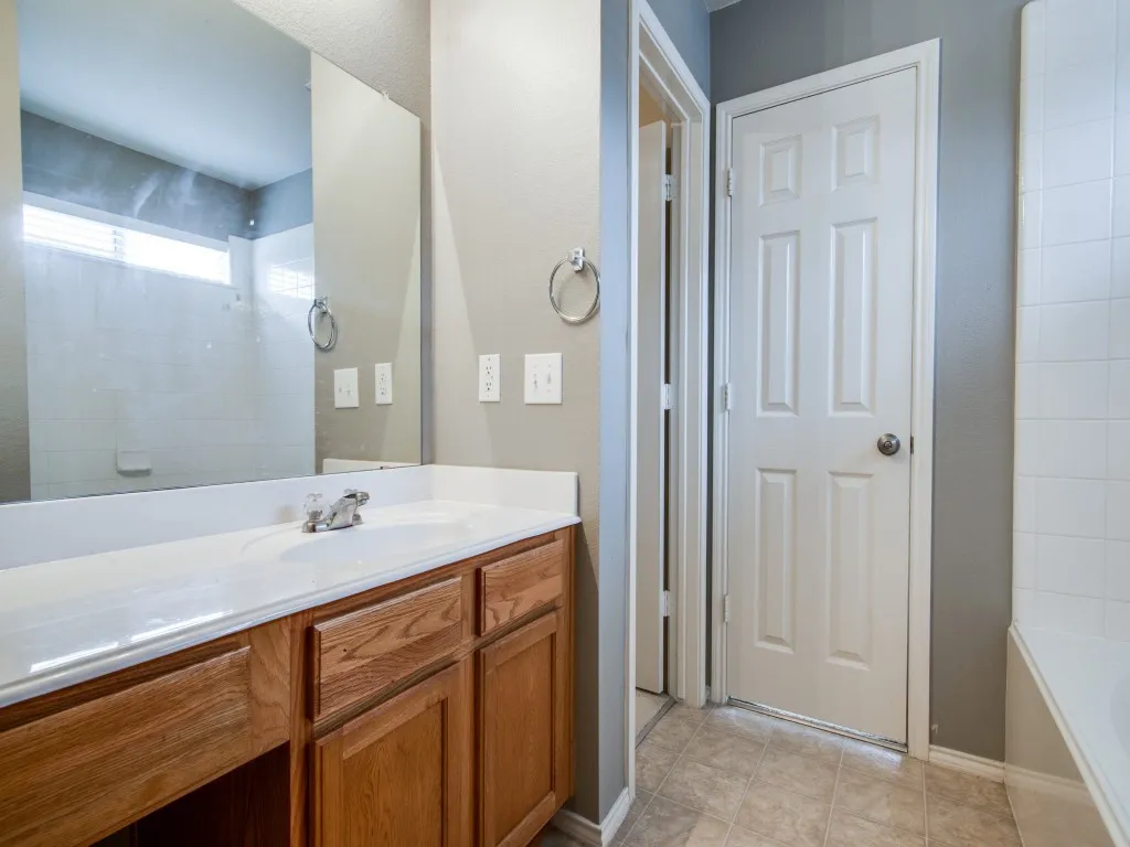 Single Family Residence For Sale in Denton County , 10120 Cherry Hill Lane, Providence Village, Texas 76227, 3 Bedroom, 3 Bathroom, 2 Garage spaces, 1,912 Sqft, built in 2005, Price $245,000, mls#21296152, Real Estate Agent in Providence Village, Homes For Sale in Denton county, Homes For Sale in Providence Village, Realtor in Providence Village Texas, Real Estate Brokerage Independent Realty Texas, Luminita Cordes Realtor