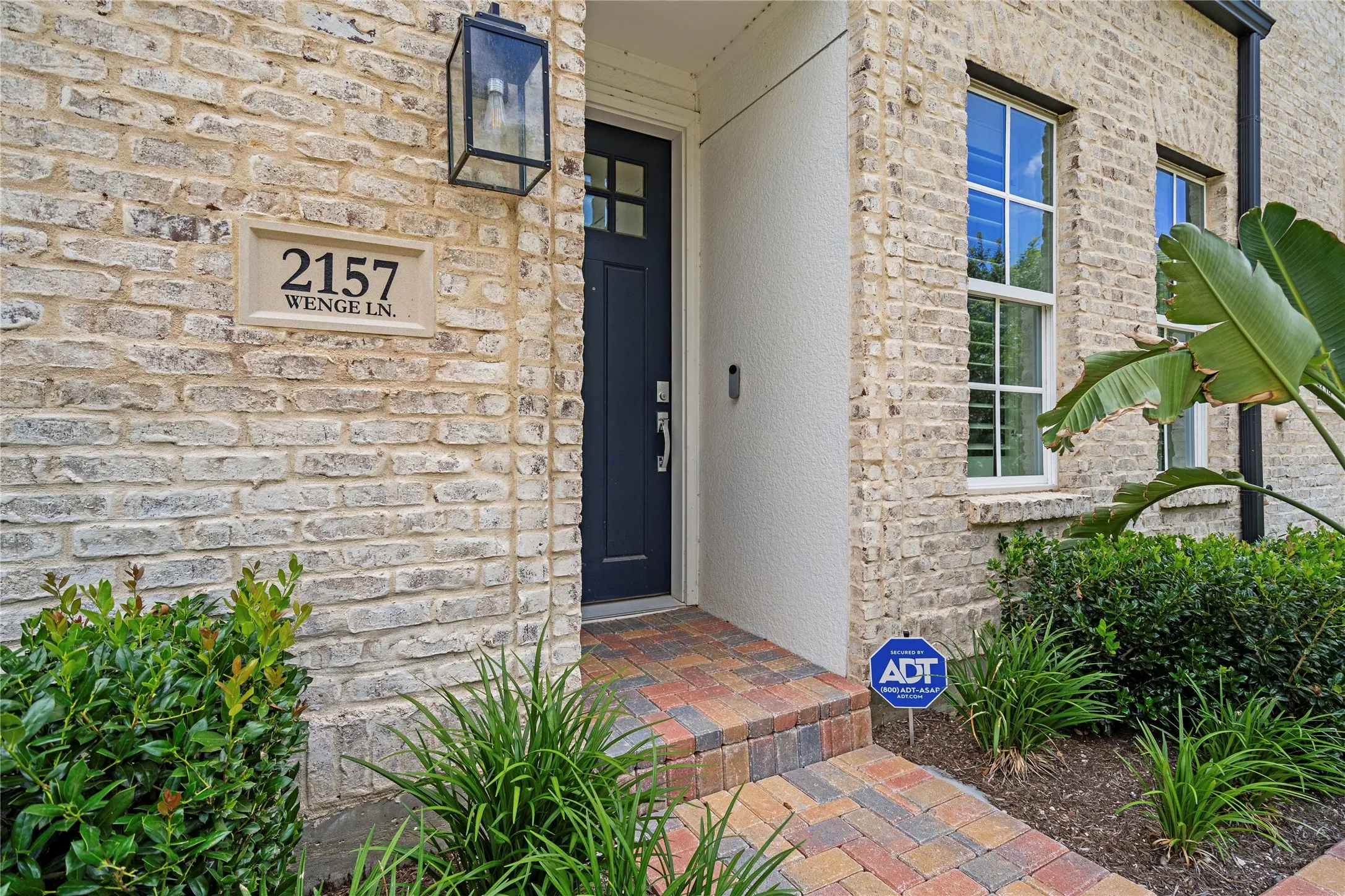 Townhouse For Rent in Dallas County , 2157 Wenge Lane, Dallas, Texas 75219, 3 Bedrooms, 4 Bathrooms, 2 Garage spaces, 2,059 Sqft, built in 2022, Price $4,500, mls#21294869, Real Estate Agent in Dallas, Homes For Rent in Dallas county, Homes For Rent in Dallas, Realtor in Dallas Texas, Real Estate Brokerage Independent Realty Texas, Luminita Cordes Realtor