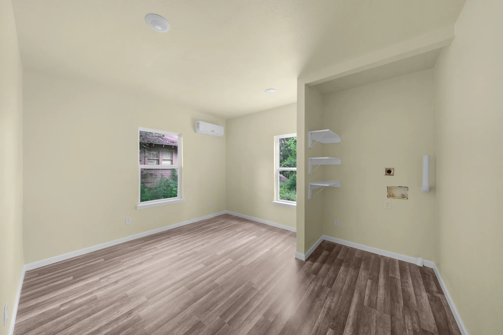 Single Family Residence For Sale in Bowie County , 2013 West 10th Street, Texarkana, Texas 75501, 2 Bedroom, 1 Bathroom, Garage spaces, 900 Sqft, built in 2026, mls#21296169, Real Estate Agent in Texarkana, Homes For Sale in Bowie county, Homes For Sale in Texarkana, Realtor in Texarkana Texas, Real Estate Brokerage Independent Realty Texas, Luminita Cordes Realtor