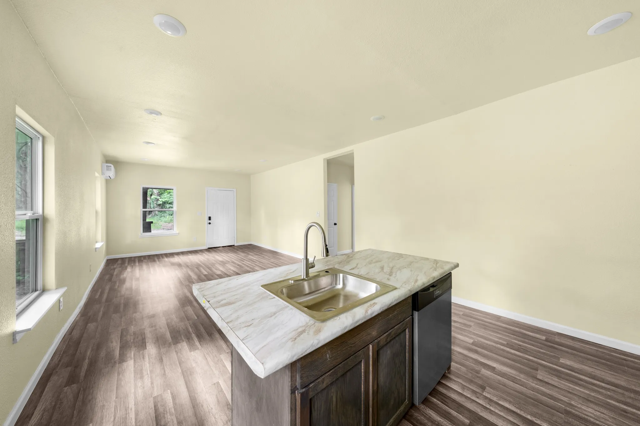 Single Family Residence For Sale in Bowie County , 2013 West 10th Street, Texarkana, Texas 75501, 2 Bedroom, 1 Bathroom, Garage spaces, 900 Sqft, built in 2026, mls#21296169, Real Estate Agent in Texarkana, Homes For Sale in Bowie county, Homes For Sale in Texarkana, Realtor in Texarkana Texas, Real Estate Brokerage Independent Realty Texas, Luminita Cordes Realtor