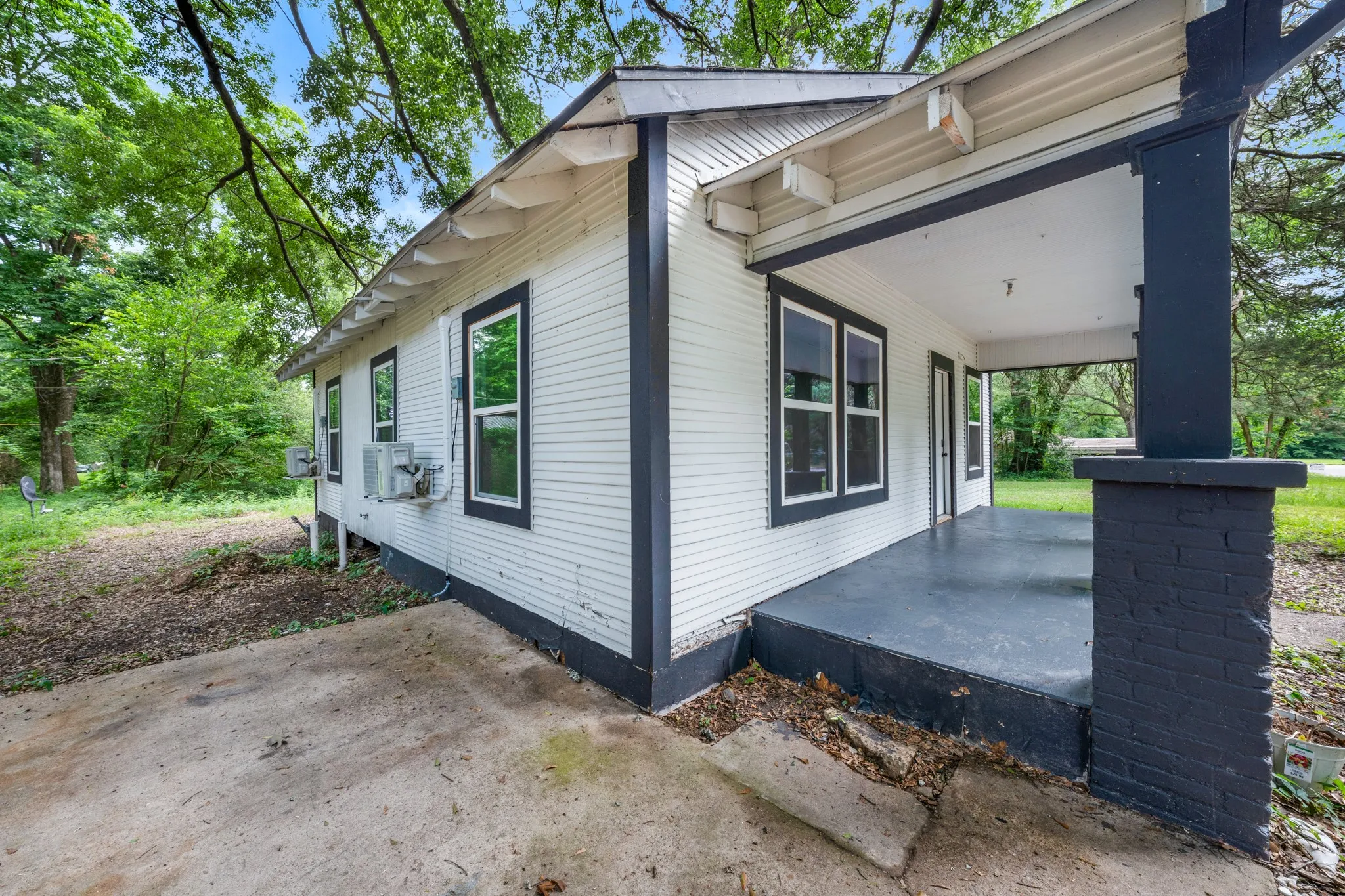 Single Family Residence For Sale in Bowie County , 2013 West 10th Street, Texarkana, Texas 75501, 2 Bedroom, 1 Bathroom, Garage spaces, 900 Sqft, built in 2026, mls#21296169, Real Estate Agent in Texarkana, Homes For Sale in Bowie county, Homes For Sale in Texarkana, Realtor in Texarkana Texas, Real Estate Brokerage Independent Realty Texas, Luminita Cordes Realtor