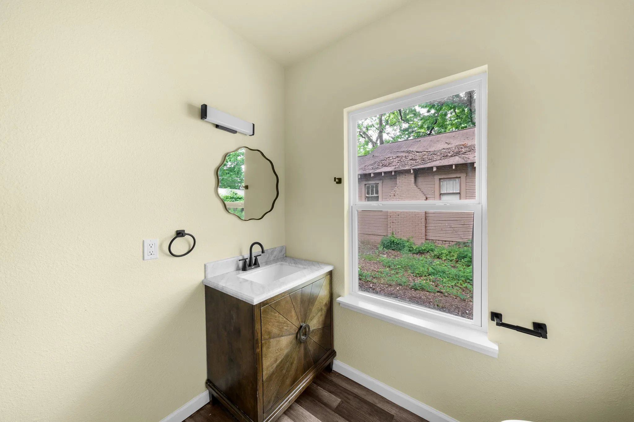 Single Family Residence For Sale in Bowie County , 2013 West 10th Street, Texarkana, Texas 75501, 2 Bedroom, 1 Bathroom, Garage spaces, 900 Sqft, built in 2026, mls#21296169, Real Estate Agent in Texarkana, Homes For Sale in Bowie county, Homes For Sale in Texarkana, Realtor in Texarkana Texas, Real Estate Brokerage Independent Realty Texas, Luminita Cordes Realtor
