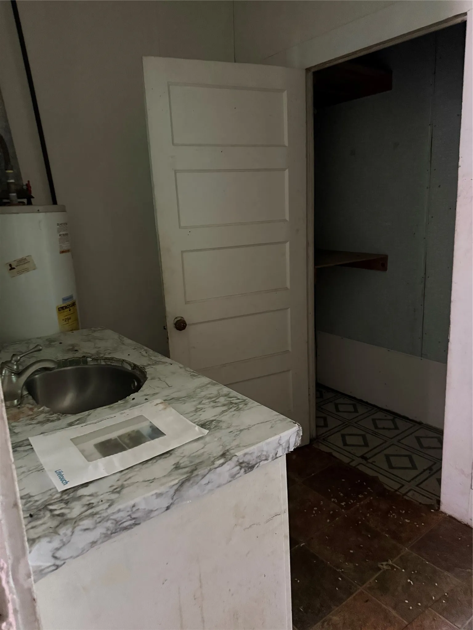 Single Family Residence For Sale in Limestone County , 405 S Canton Street, Mexia, Texas 76667, 3 Bedroom, 1 Bathroom, 1 Garage spaces, 1,296 Sqft, built in 1964, mls#21296177, Real Estate Agent in Mexia, Homes For Sale in Limestone county, Homes For Sale in Mexia, Realtor in Mexia Texas, Real Estate Brokerage Independent Realty Texas, Luminita Cordes Realtor