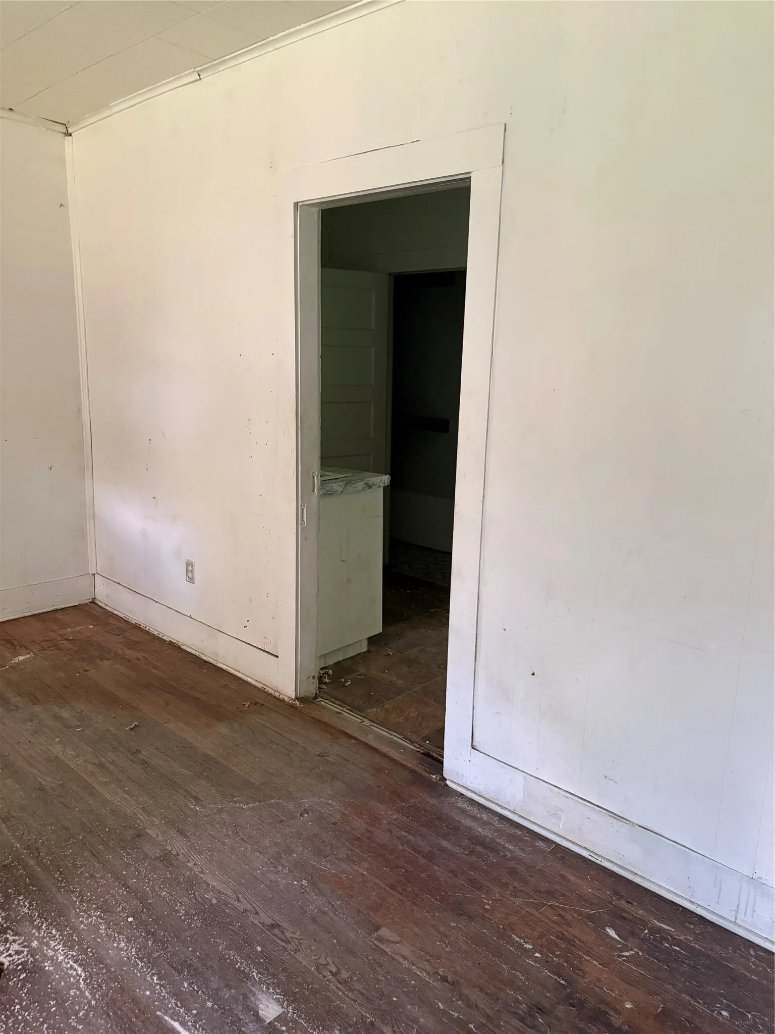 Single Family Residence For Sale in Limestone County , 405 S Canton Street, Mexia, Texas 76667, 3 Bedroom, 1 Bathroom, 1 Garage spaces, 1,296 Sqft, built in 1964, mls#21296177, Real Estate Agent in Mexia, Homes For Sale in Limestone county, Homes For Sale in Mexia, Realtor in Mexia Texas, Real Estate Brokerage Independent Realty Texas, Luminita Cordes Realtor