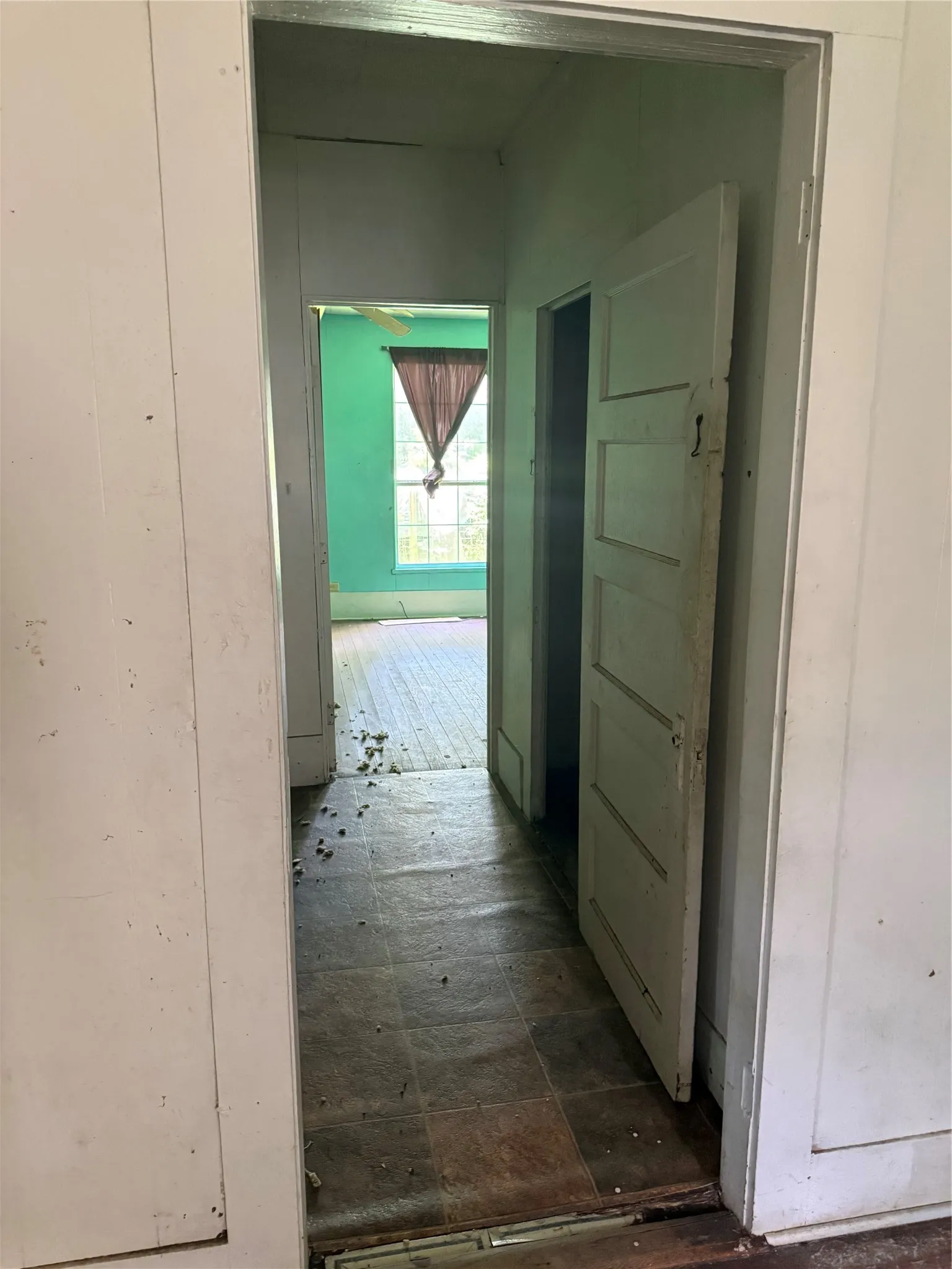 Single Family Residence For Sale in Limestone County , 405 S Canton Street, Mexia, Texas 76667, 3 Bedroom, 1 Bathroom, 1 Garage spaces, 1,296 Sqft, built in 1964, mls#21296177, Real Estate Agent in Mexia, Homes For Sale in Limestone county, Homes For Sale in Mexia, Realtor in Mexia Texas, Real Estate Brokerage Independent Realty Texas, Luminita Cordes Realtor
