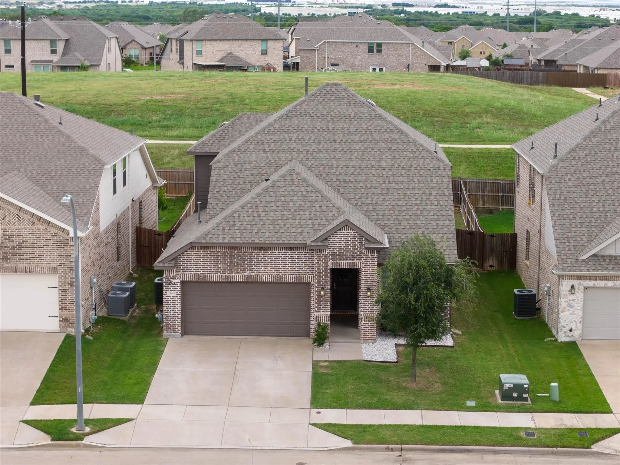 Single Family Residence For Sale in Denton County , 14613 Martin Creek Cove, Fort Worth, Texas 76262, 4 Bedroom, 3 Bathroom, 2 Garage spaces, 2,449 Sqft, built in 2019, mls#21286990, Real Estate Agent in Fort Worth, Homes For Sale in Denton county, Homes For Sale in Fort Worth, Realtor in Fort Worth Texas, Real Estate Brokerage Independent Realty Texas, Luminita Cordes Realtor