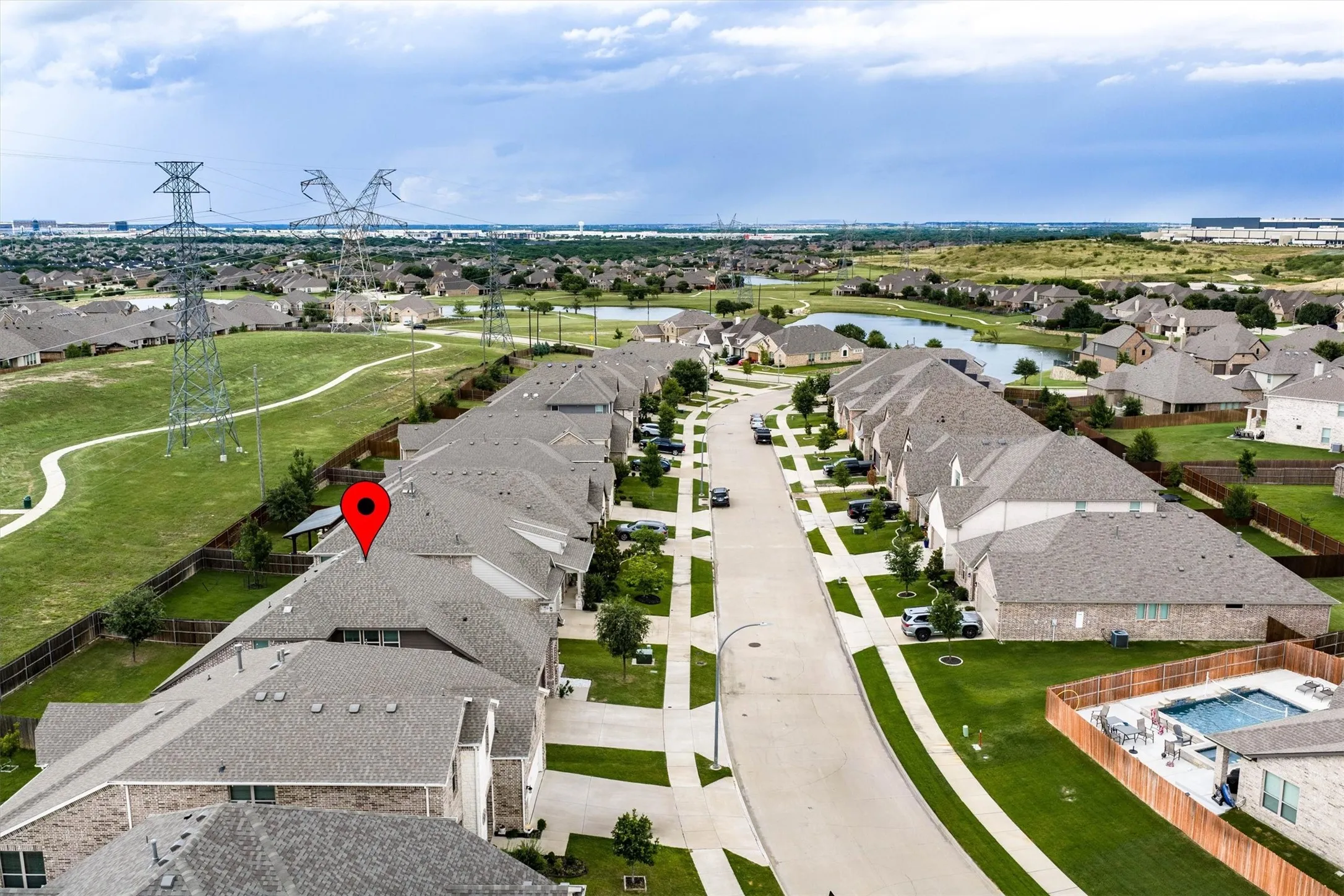 Single Family Residence For Sale in Denton County , 14613 Martin Creek Cove, Fort Worth, Texas 76262, 4 Bedroom, 3 Bathroom, 2 Garage spaces, 2,449 Sqft, built in 2019, mls#21286990, Real Estate Agent in Fort Worth, Homes For Sale in Denton county, Homes For Sale in Fort Worth, Realtor in Fort Worth Texas, Real Estate Brokerage Independent Realty Texas, Luminita Cordes Realtor