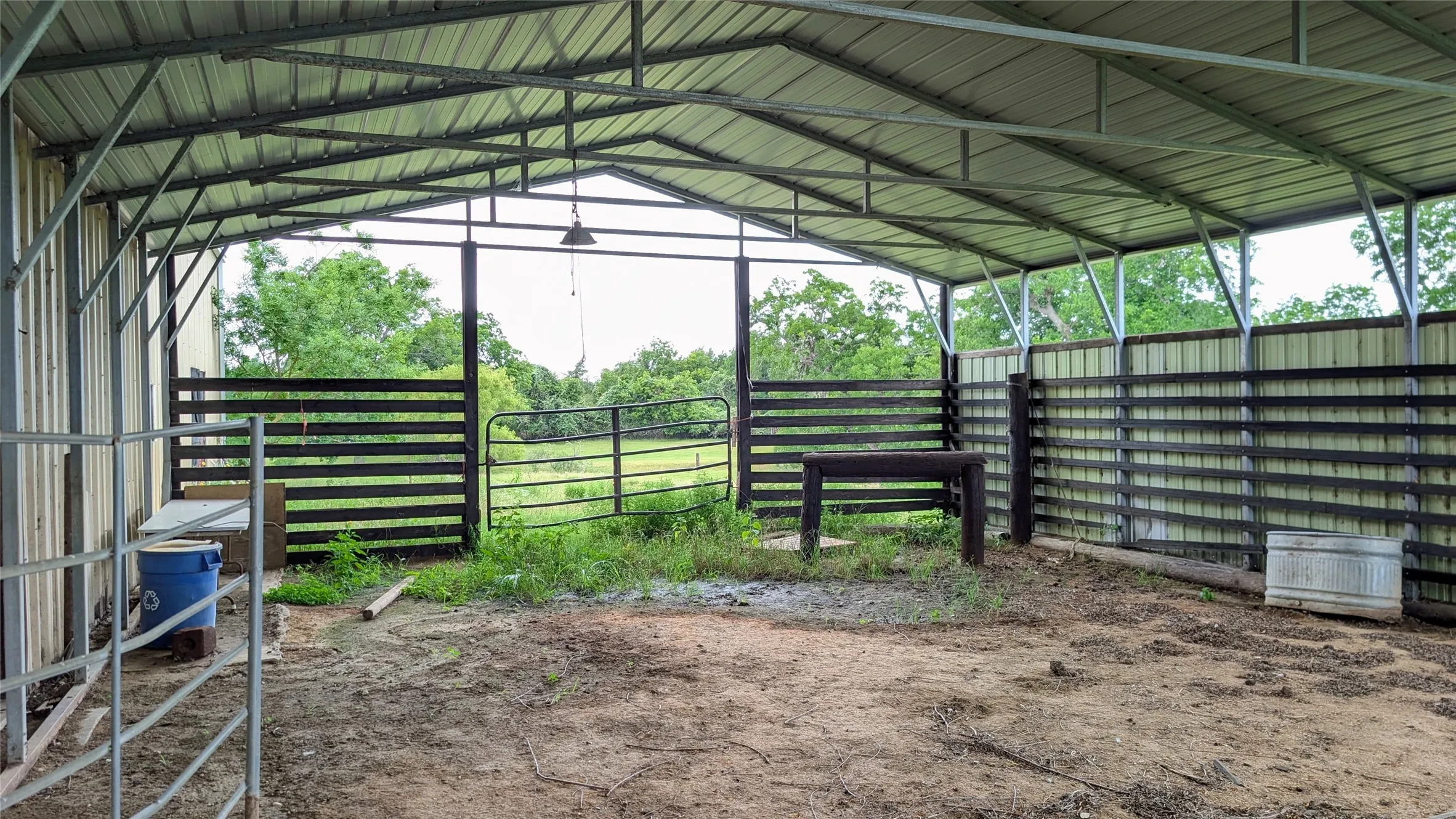 Farm For Sale in Milam County , 458 Fm 1600, Cameron, Texas 76520, 3 Bedroom, 2 Bathroom, Garage spaces, 1,860 Sqft, built in 2015, Price $775,000, mls#21296164, Real Estate Agent in Cameron, Homes For Sale in Milam county, Homes For Sale in Cameron, Realtor in Cameron Texas, Real Estate Brokerage Independent Realty Texas, Luminita Cordes Realtor
