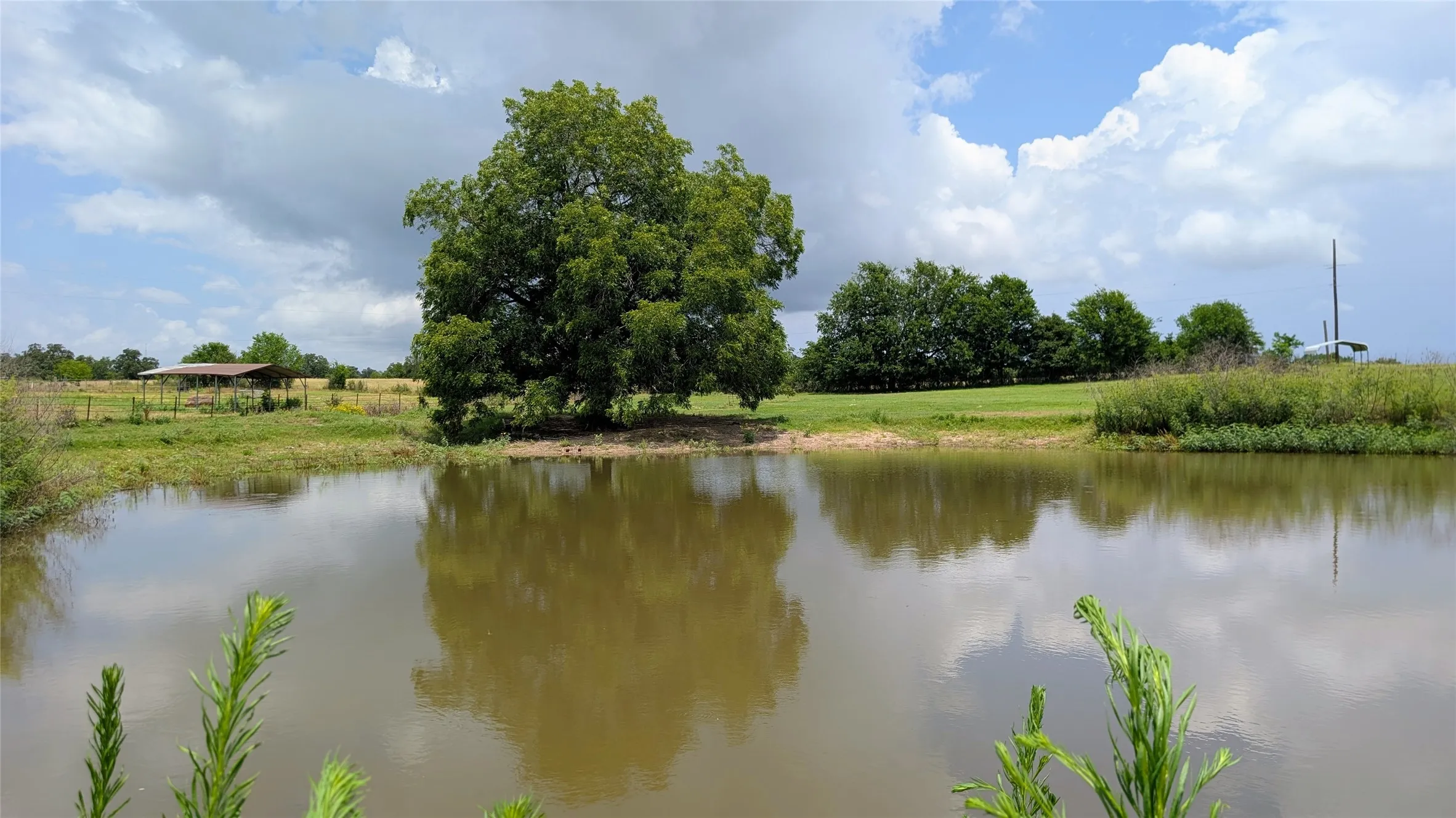 Farm For Sale in Milam County , 458 Fm 1600, Cameron, Texas 76520, 3 Bedroom, 2 Bathroom, Garage spaces, 1,860 Sqft, built in 2015, Price $775,000, mls#21296164, Real Estate Agent in Cameron, Homes For Sale in Milam county, Homes For Sale in Cameron, Realtor in Cameron Texas, Real Estate Brokerage Independent Realty Texas, Luminita Cordes Realtor