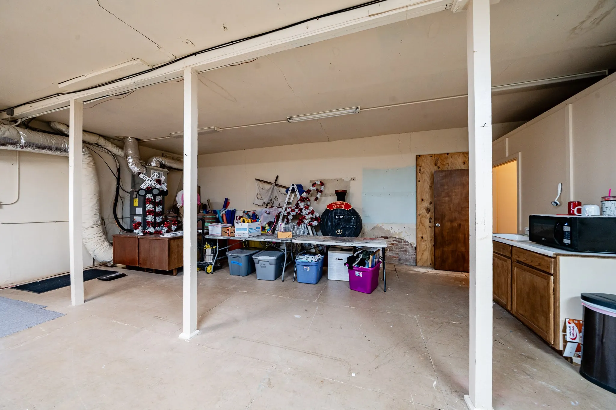 Office For Sale in Taylor County , 127 Kent, Merkel, Texas 79536, 0, 0, Garage spaces, 0 Sqft, built in 1920, Price $75,000, mls#21296198, Real Estate Agent in Merkel, Homes For Sale in Taylor county, Homes For Sale in Merkel, Realtor in Merkel Texas, Real Estate Brokerage Independent Realty Texas, Luminita Cordes Realtor
