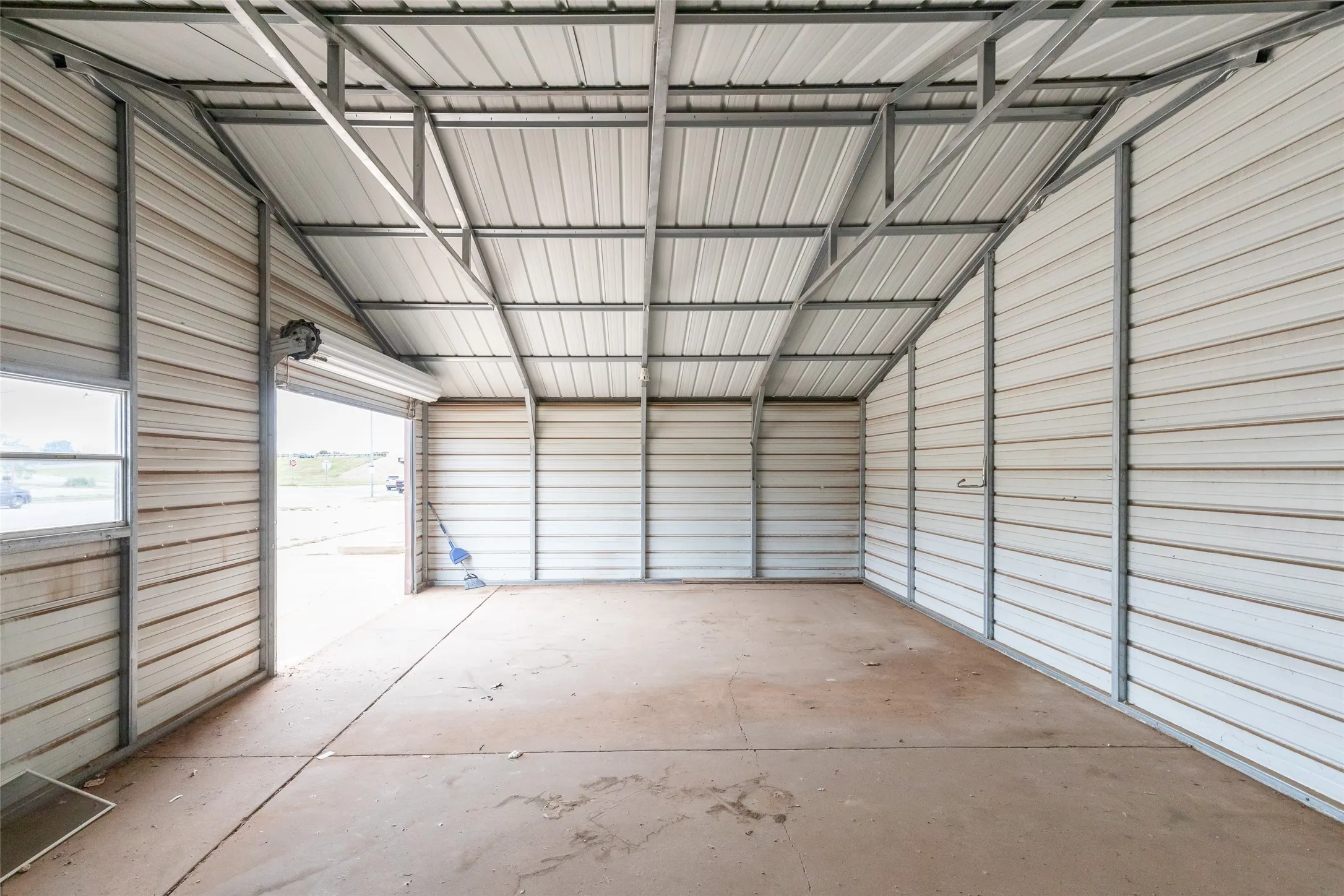 Retail For Sale in Taylor County , 4840 N 10th Street, Abilene, Texas 79603, 0, 0, Garage spaces, 1,200 Sqft, built in 2023, mls#21293365, Real Estate Agent in Abilene, Homes For Sale in Taylor county, Homes For Sale in Abilene, Realtor in Abilene Texas, Real Estate Brokerage Independent Realty Texas, Luminita Cordes Realtor