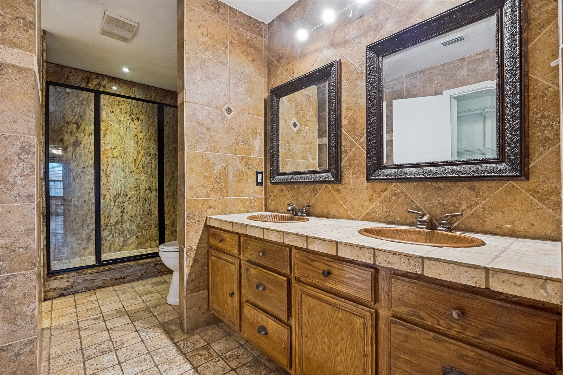 Single Family Residence For Sale in Dallas County , 628 King Street, Cedar Hill, Texas 75104, 4 Bedroom, 3 Bathroom, 2 Garage spaces, 2,380 Sqft, built in 1997, Price $325,000, mls#21291523, Real Estate Agent in Cedar Hill, Homes For Sale in Dallas county, Homes For Sale in Cedar Hill, Realtor in Cedar Hill Texas, Real Estate Brokerage Independent Realty Texas, Luminita Cordes Realtor