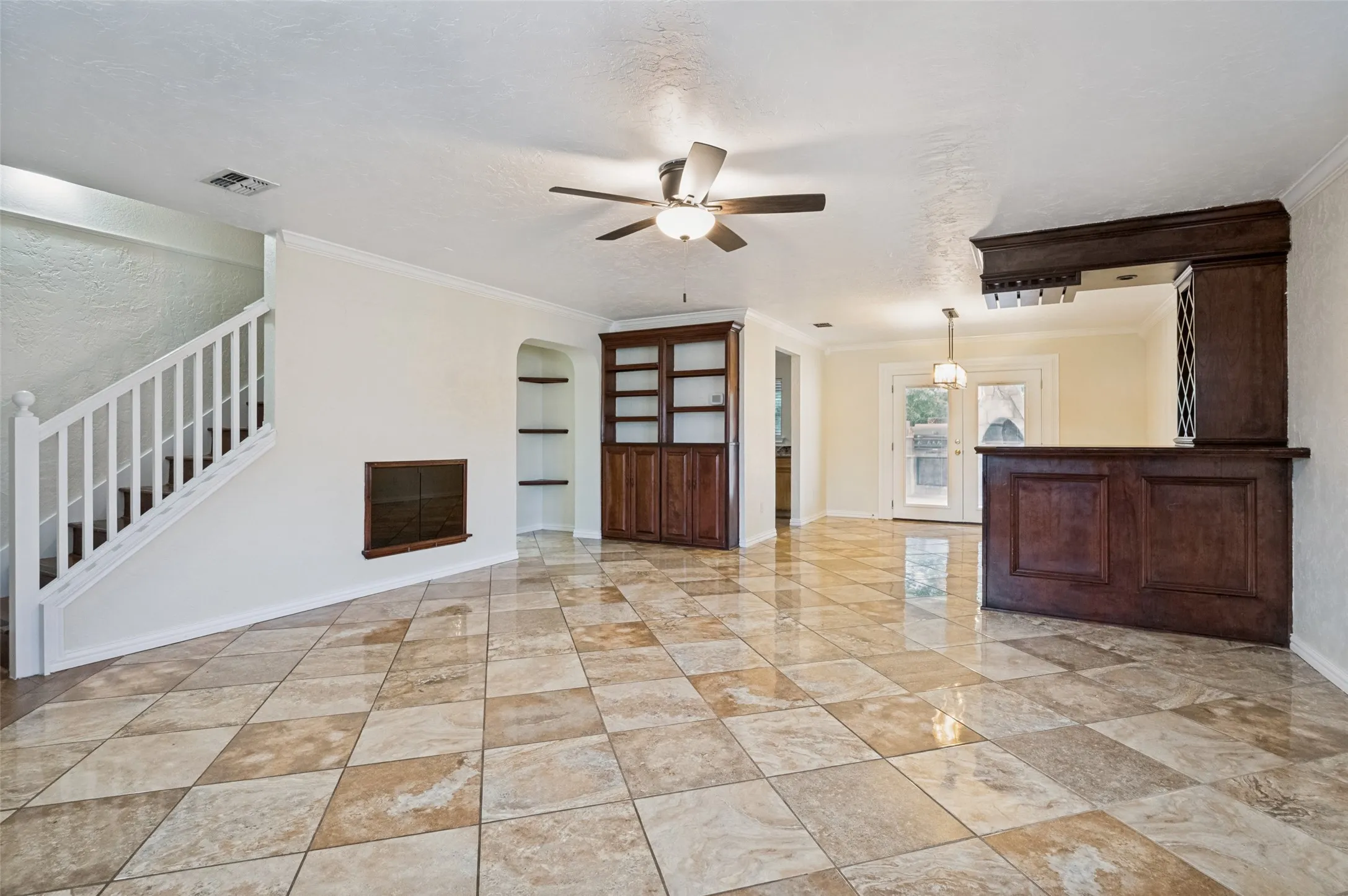 Single Family Residence For Sale in Dallas County , 628 King Street, Cedar Hill, Texas 75104, 4 Bedroom, 3 Bathroom, 2 Garage spaces, 2,380 Sqft, built in 1997, Price $325,000, mls#21291523, Real Estate Agent in Cedar Hill, Homes For Sale in Dallas county, Homes For Sale in Cedar Hill, Realtor in Cedar Hill Texas, Real Estate Brokerage Independent Realty Texas, Luminita Cordes Realtor