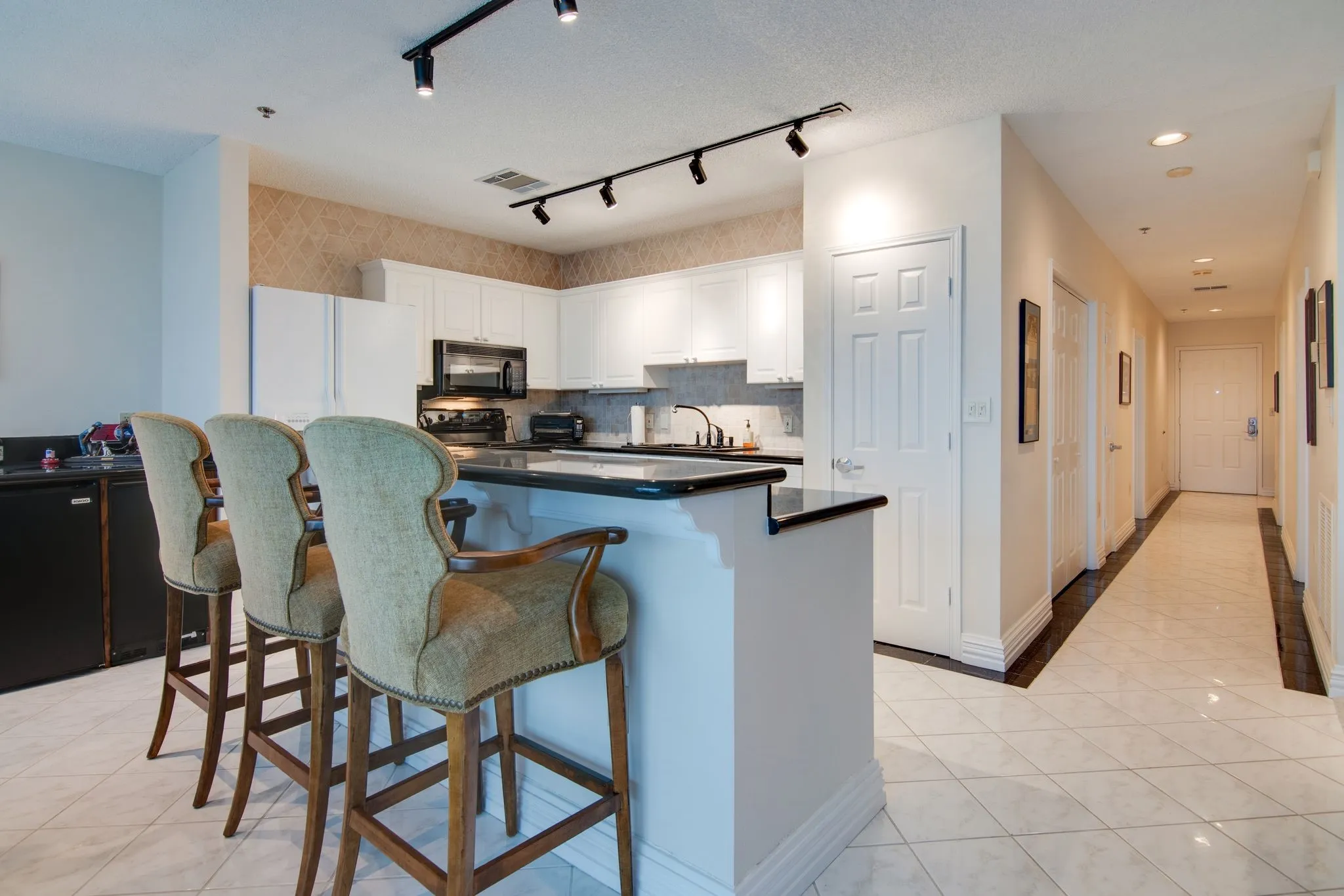 Condominium For Sale in Denton County , 3575 Lone Star Circle 605, Fort Worth, Texas 76177, 2 Bedroom, 2 Bathroom, 2 Garage spaces, 1,550 Sqft, built in 1997, mls#21280579, Real Estate Agent in Fort Worth, Homes For Sale in Denton county, Homes For Sale in Fort Worth, Realtor in Fort Worth Texas, Real Estate Brokerage Independent Realty Texas, Luminita Cordes Realtor