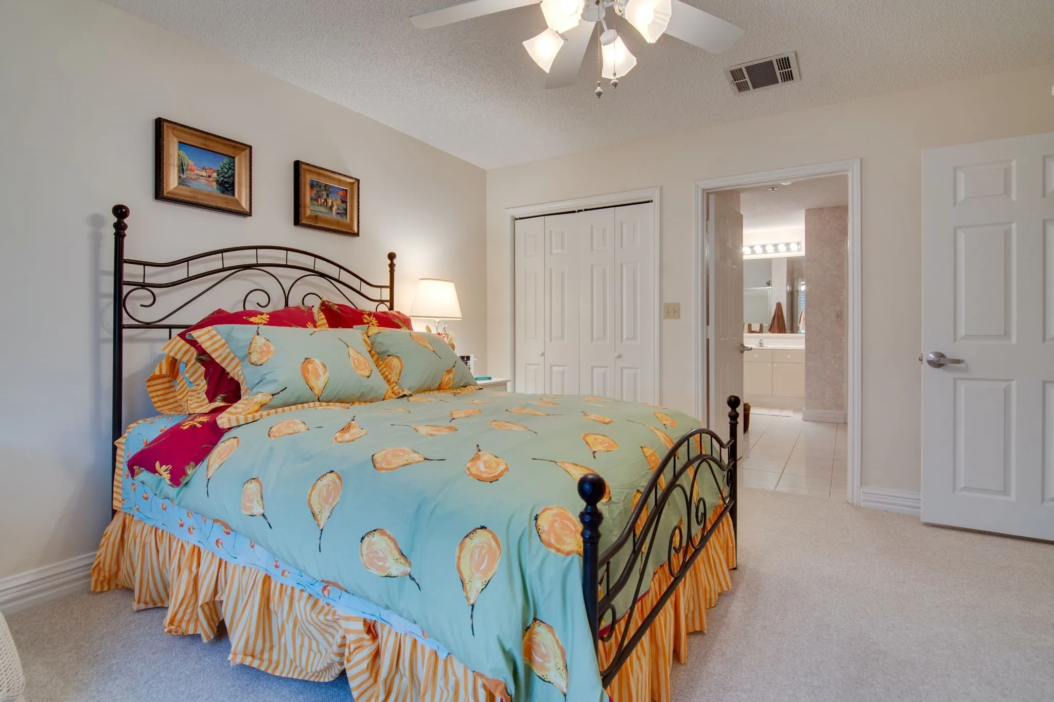 Condominium For Sale in Denton County , 3575 Lone Star Circle 605, Fort Worth, Texas 76177, 2 Bedroom, 2 Bathroom, 2 Garage spaces, 1,550 Sqft, built in 1997, mls#21280579, Real Estate Agent in Fort Worth, Homes For Sale in Denton county, Homes For Sale in Fort Worth, Realtor in Fort Worth Texas, Real Estate Brokerage Independent Realty Texas, Luminita Cordes Realtor