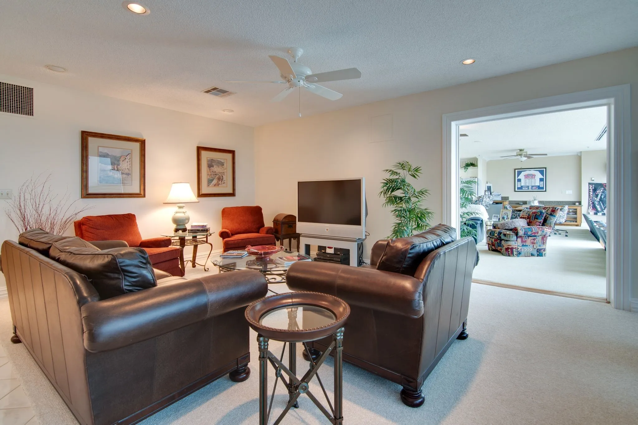 THIS IS PICTURE WITH THE WOODEN PANEL OPEN BETWEEN THE TWO UNITS.