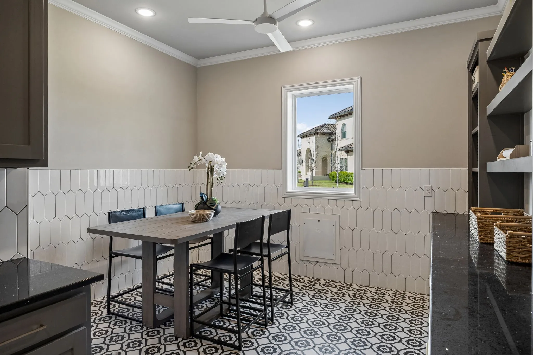 Single Family Residence For Sale in Rockwall County , 600 Chatham Hill, Heath, Texas 75032, 4 Bedroom, 5 Bathroom, 4 Garage spaces, 5,537 Sqft, built in 2019, mls#21295620, Real Estate Agent in Heath, Homes For Sale in Rockwall county, Homes For Sale in Heath, Realtor in Heath Texas, Real Estate Brokerage Independent Realty Texas, Luminita Cordes Realtor