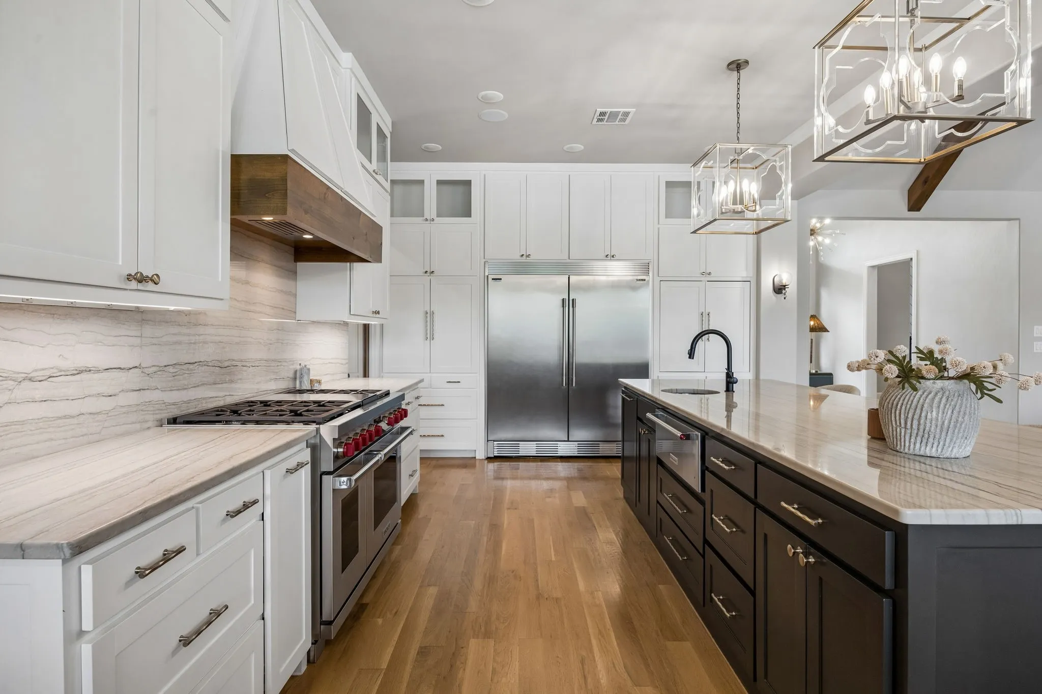 Single Family Residence For Sale in Rockwall County , 600 Chatham Hill, Heath, Texas 75032, 4 Bedroom, 5 Bathroom, 4 Garage spaces, 5,537 Sqft, built in 2019, mls#21295620, Real Estate Agent in Heath, Homes For Sale in Rockwall county, Homes For Sale in Heath, Realtor in Heath Texas, Real Estate Brokerage Independent Realty Texas, Luminita Cordes Realtor