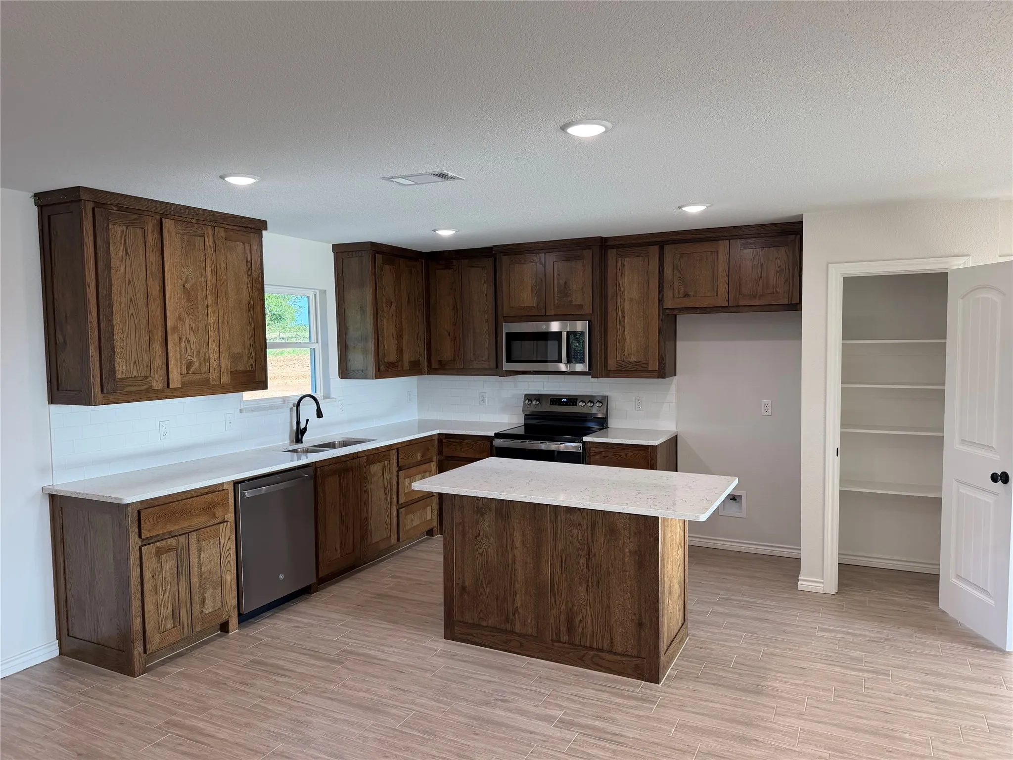 Single Family Residence For Sale in Parker County , 180 Altom Road, Springtown, Texas 76082, 4 Bedroom, 2 Bathroom, 2 Garage spaces, 1,740 Sqft, built in 2026, mls#21296254, Real Estate Agent in Springtown, Homes For Sale in Parker county, Homes For Sale in Springtown, Realtor in Springtown Texas, Real Estate Brokerage Independent Realty Texas, Luminita Cordes Realtor
