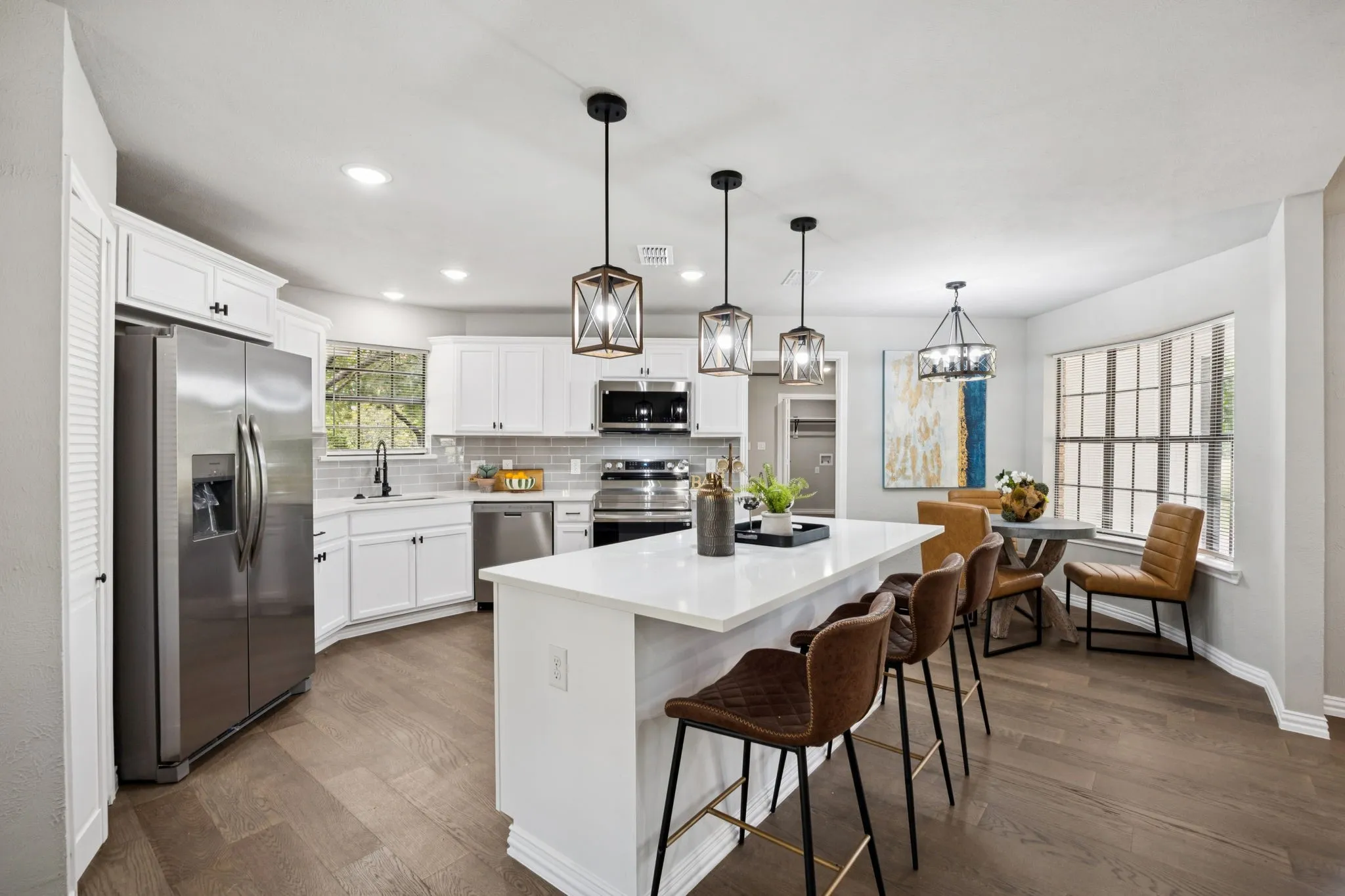 Single Family Residence For Sale in Collin County , 10 Chisholm Trail, Lucas, Texas 75002, 5 Bedroom, 4 Bathroom, 2 Garage spaces, 3,511 Sqft, built in 1975, mls#21294990, Real Estate Agent in Lucas, Homes For Sale in Collin county, Homes For Sale in Lucas, Realtor in Lucas Texas, Real Estate Brokerage Independent Realty Texas, Luminita Cordes Realtor