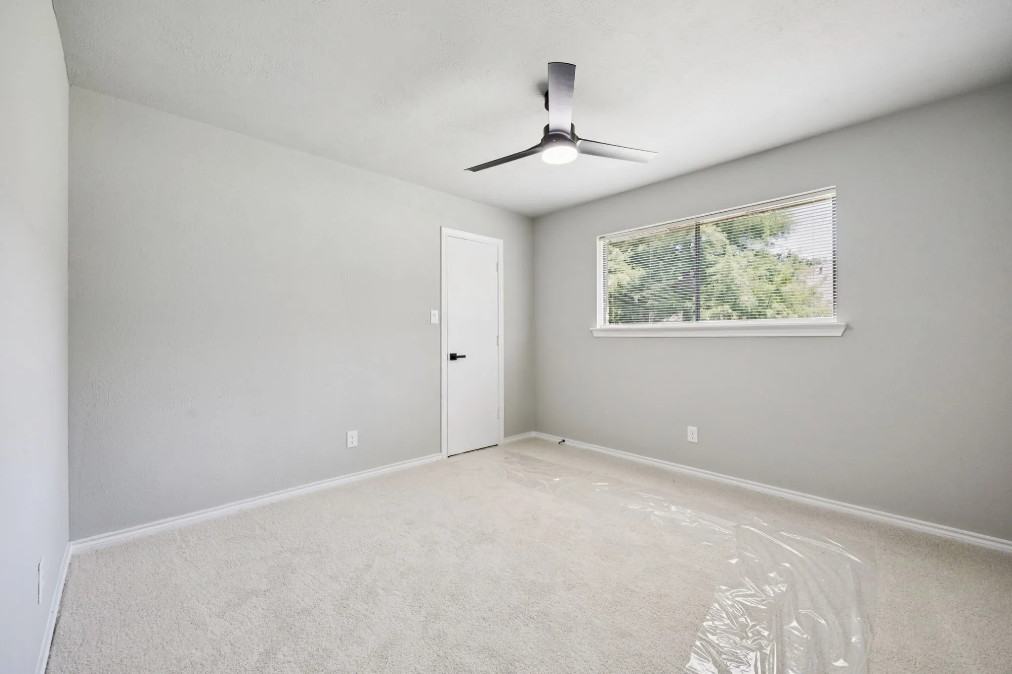 Single Family Residence For Sale in Collin County , 10 Chisholm Trail, Lucas, Texas 75002, 5 Bedroom, 4 Bathroom, 2 Garage spaces, 3,511 Sqft, built in 1975, mls#21294990, Real Estate Agent in Lucas, Homes For Sale in Collin county, Homes For Sale in Lucas, Realtor in Lucas Texas, Real Estate Brokerage Independent Realty Texas, Luminita Cordes Realtor